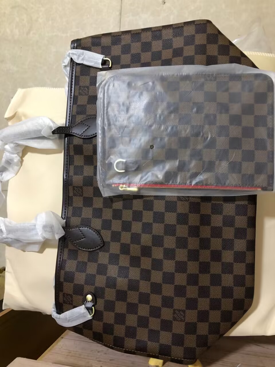 YKA LV bag 78usd gallery