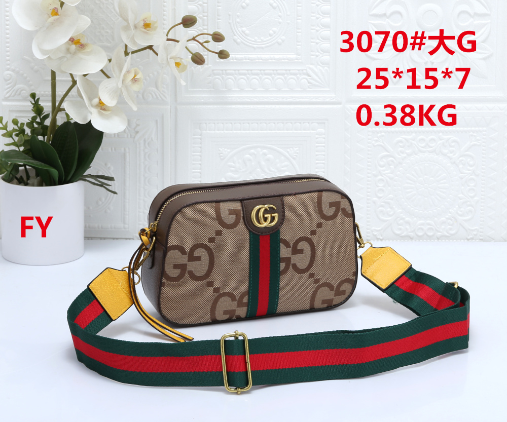 YY100 GUCCI handbag gallery