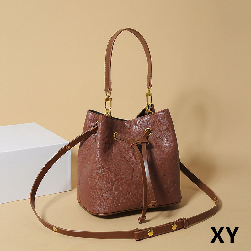 YY395 LV handbag gallery