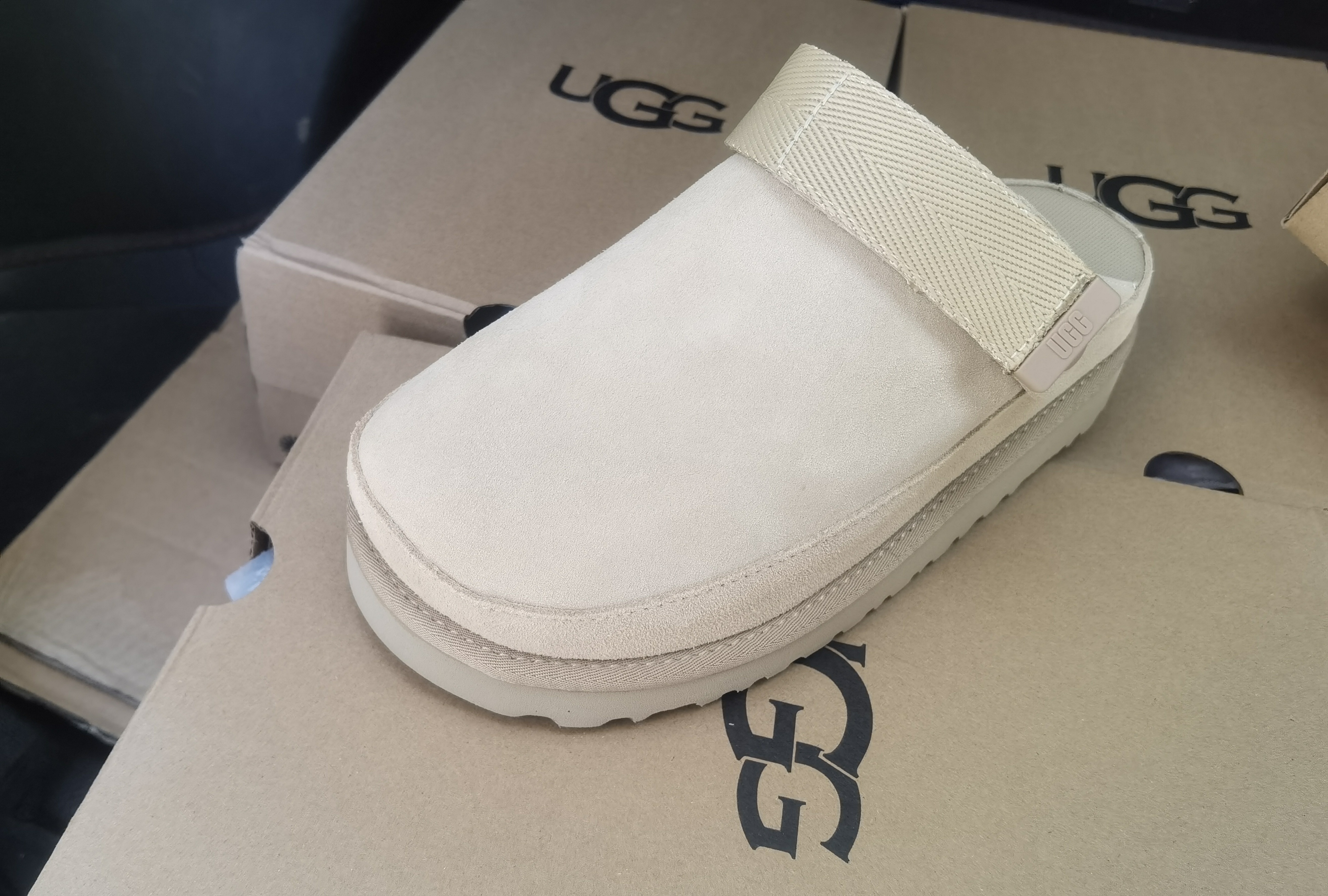 Yaz1405  UGG Goldenstar Clog  39520 gallery