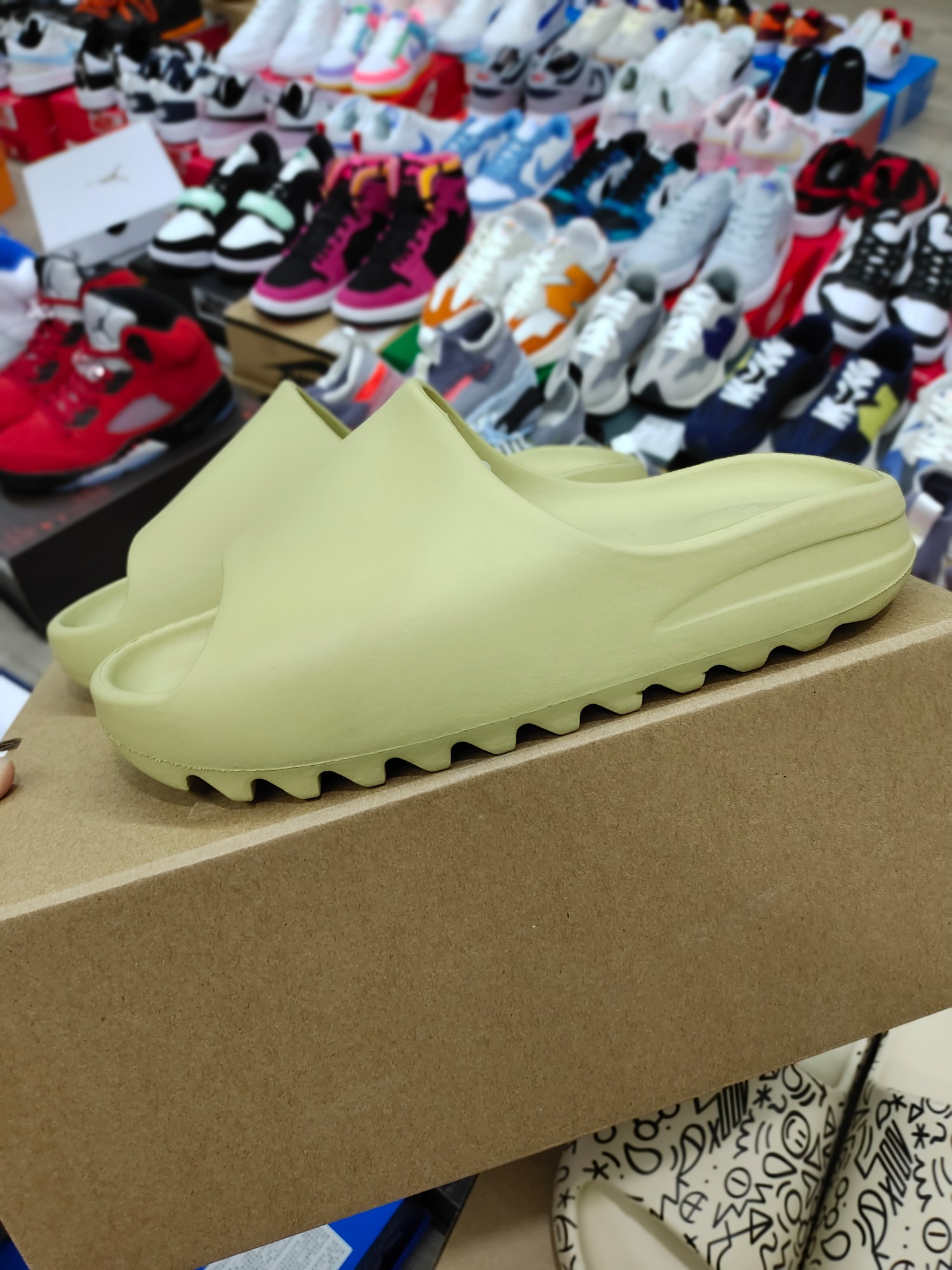 Yeezy $40 gallery