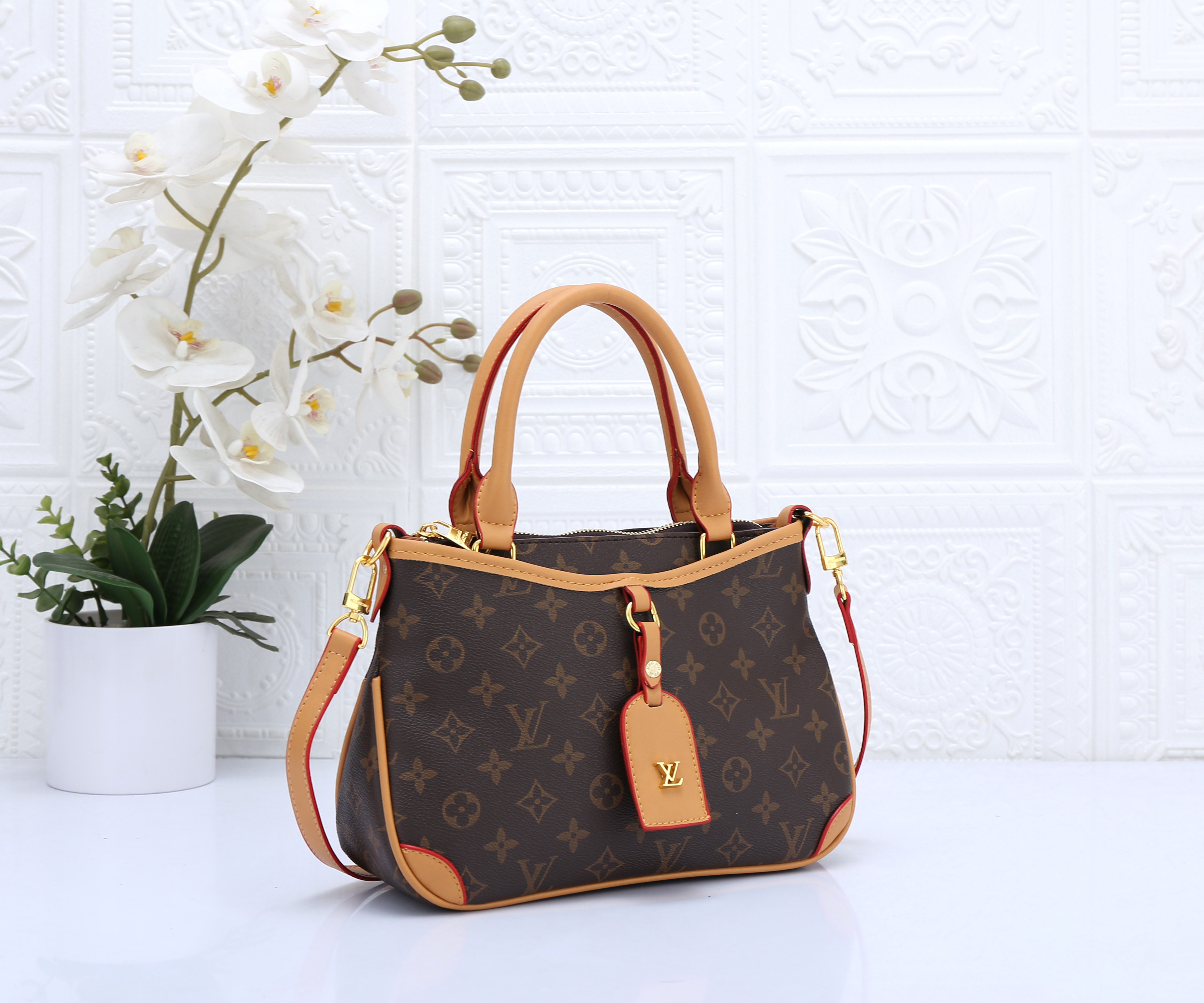 ZZ018 LV handbag gallery