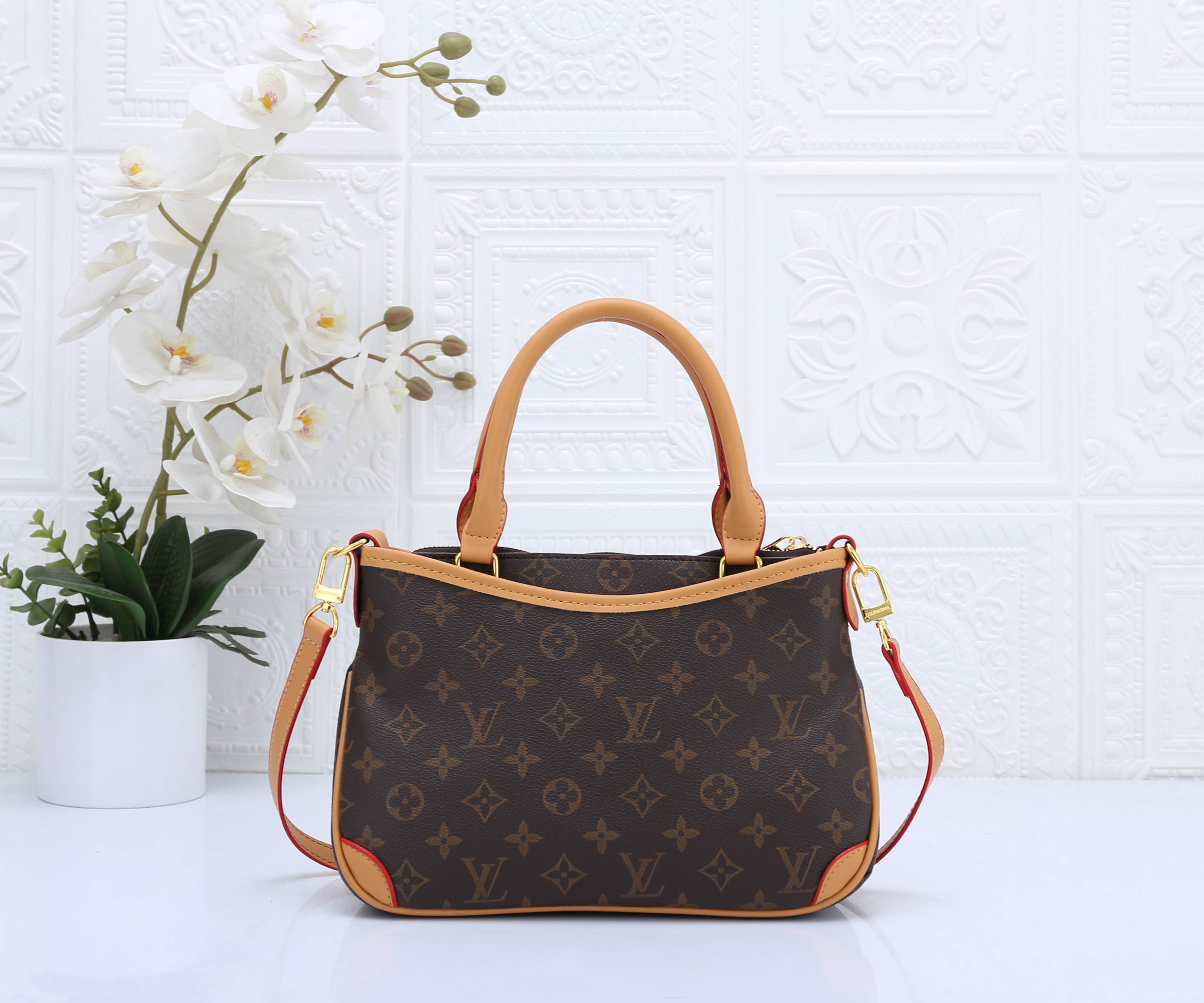 ZZ018 LV handbag gallery