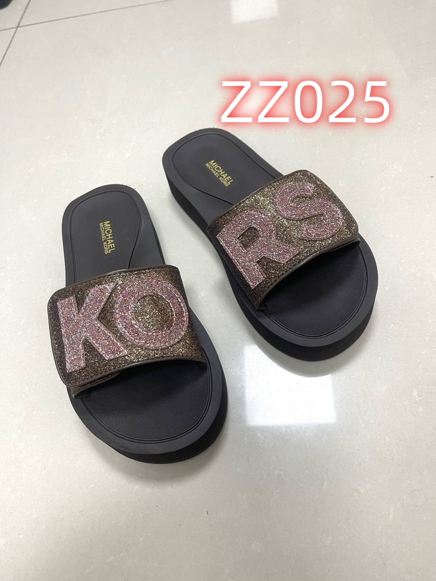 ZZ024 MK slippers gallery