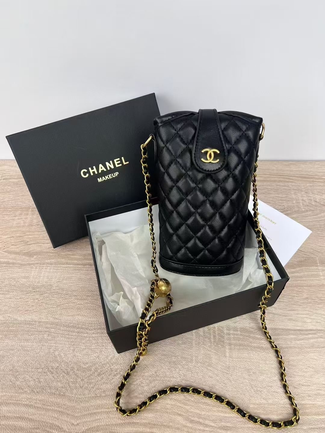 ZZ198 CHANEL handbag gallery