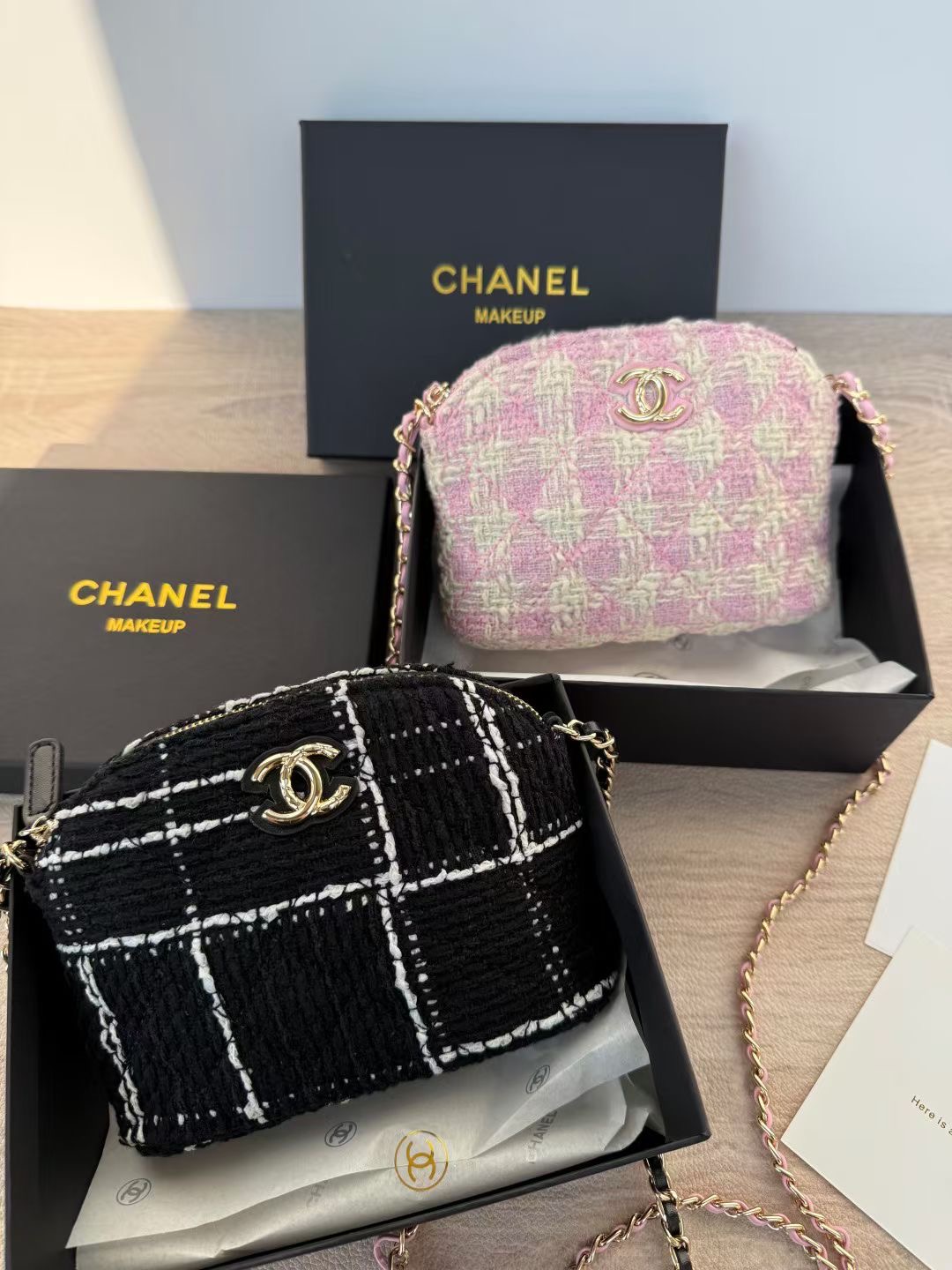 ZZ199 CHANEL handbag gallery