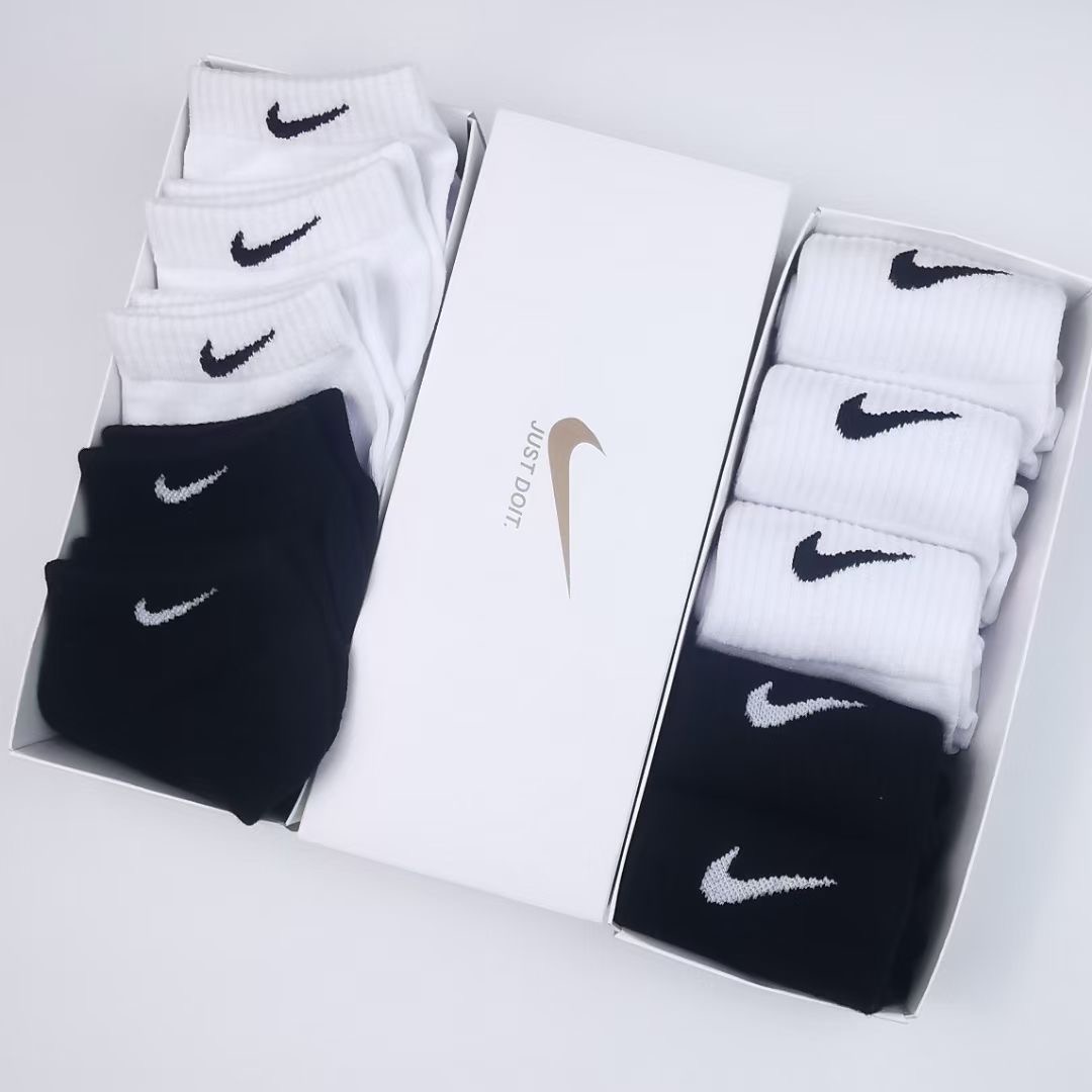 ZZ245 NIKE socks gallery