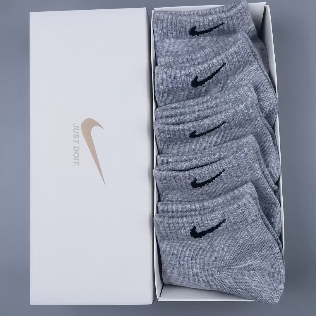 ZZ245 NIKE socks gallery