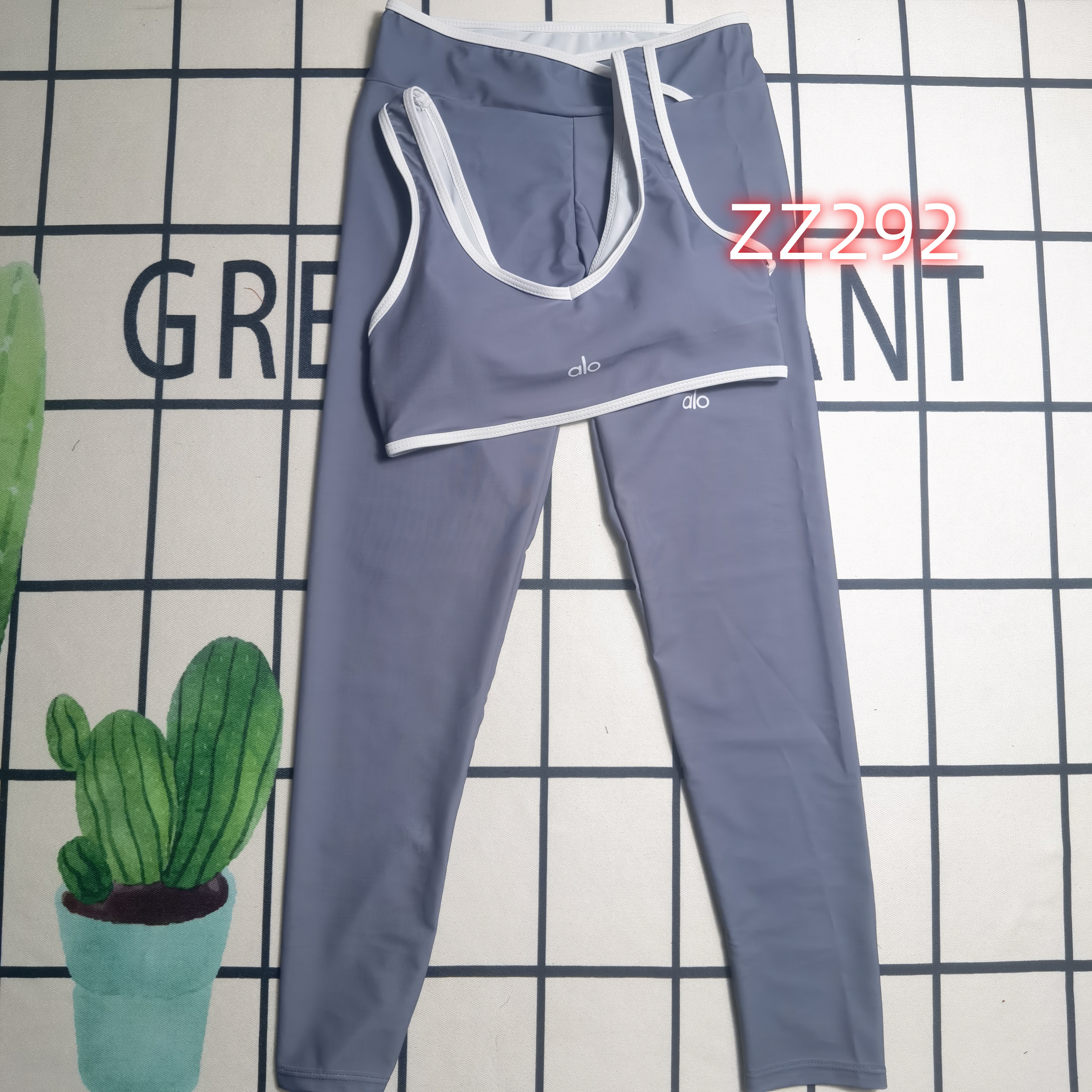 ZZ291 alo yoga clothes gallery