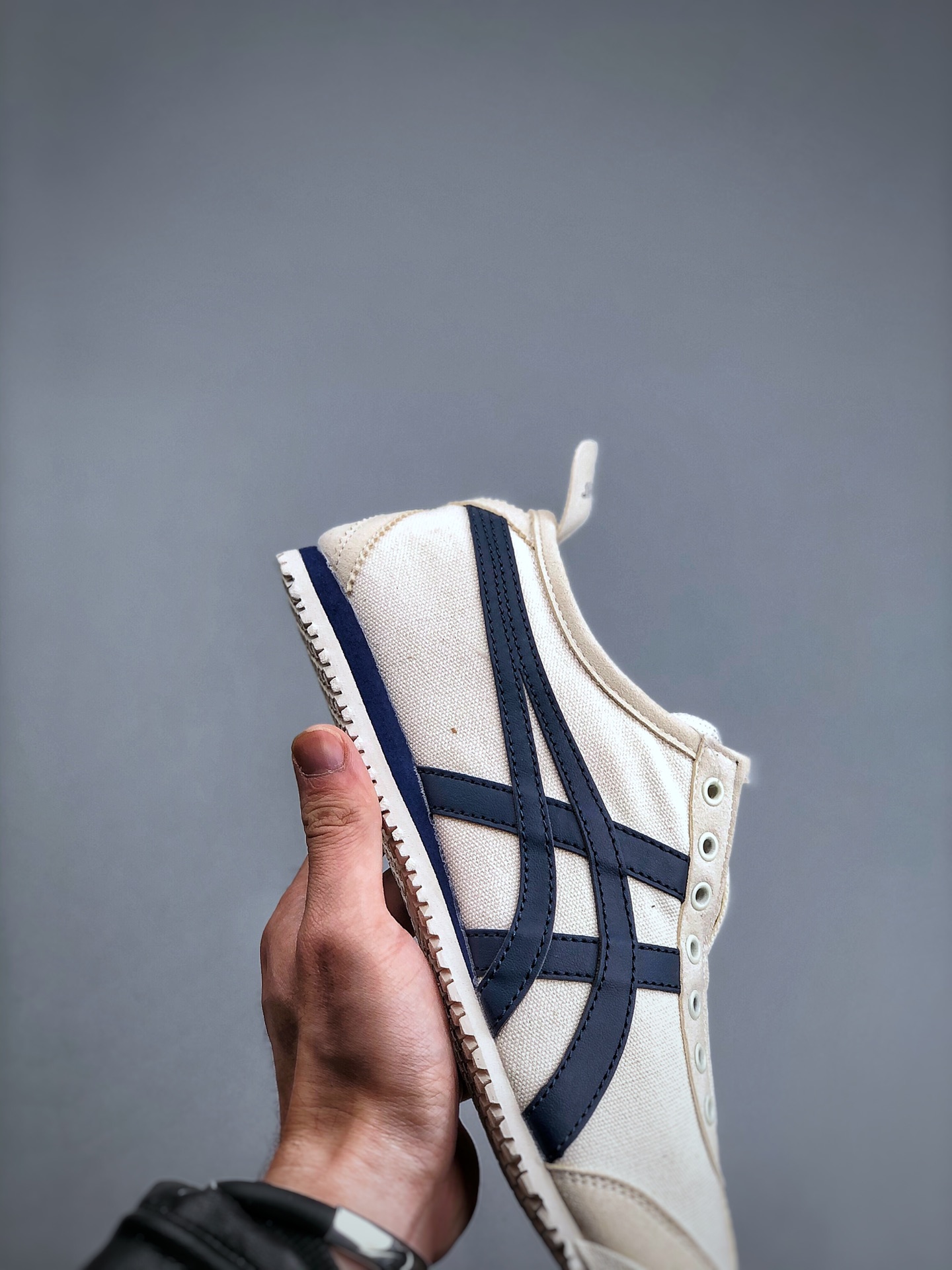 ⬆️22002-Asics-378 gallery