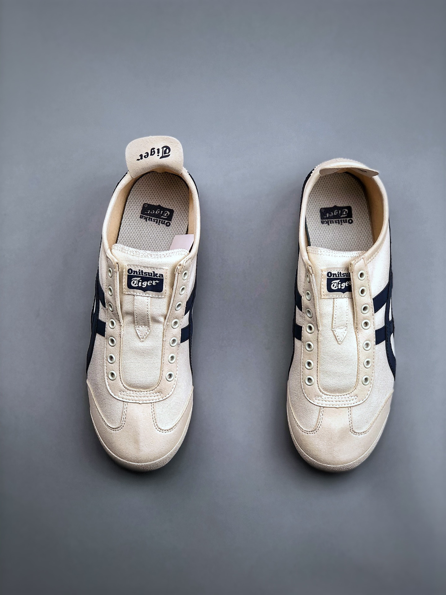 ⬆️22002-Asics-378 gallery