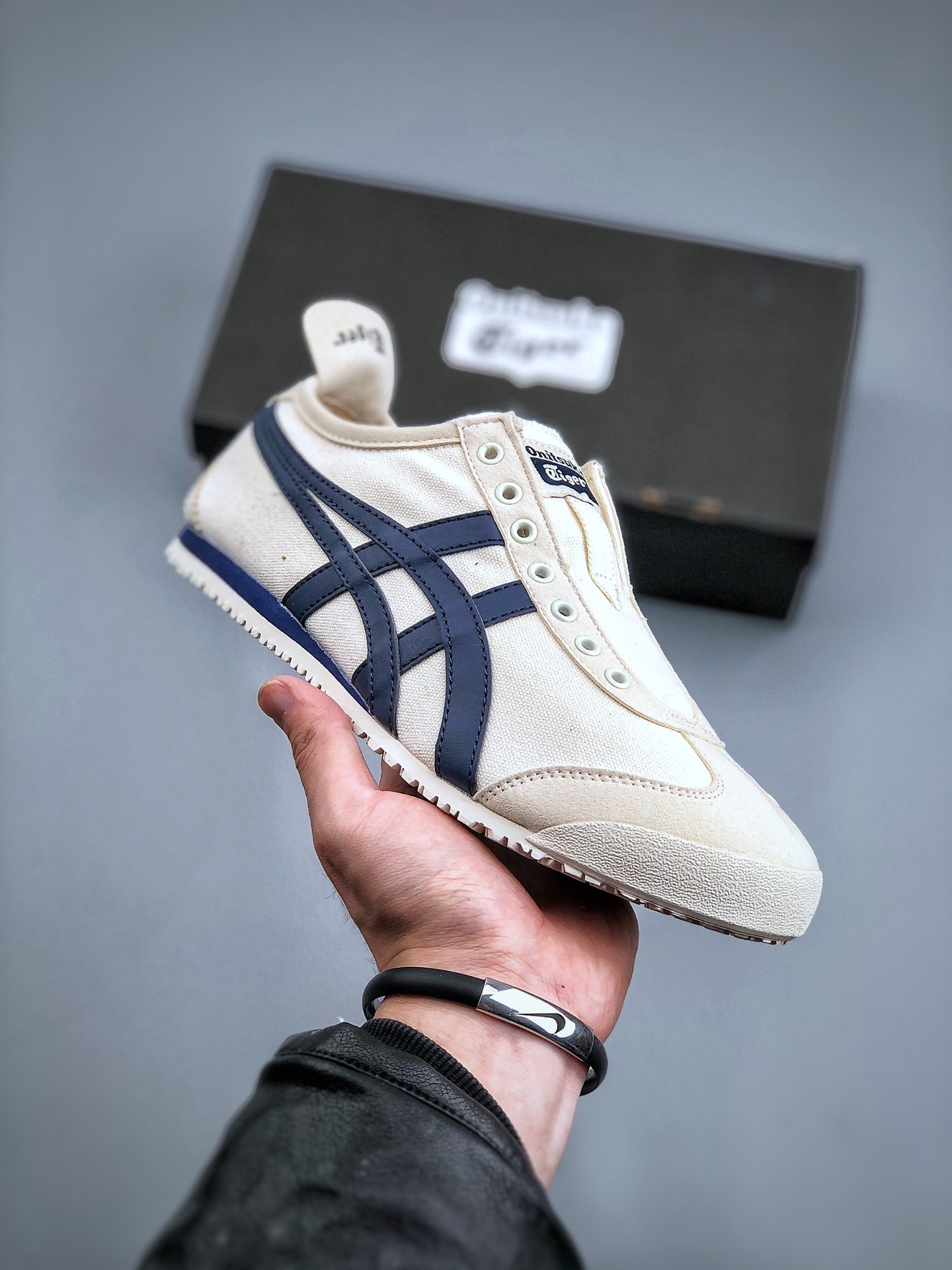 ⬆️22002-Asics-378 gallery