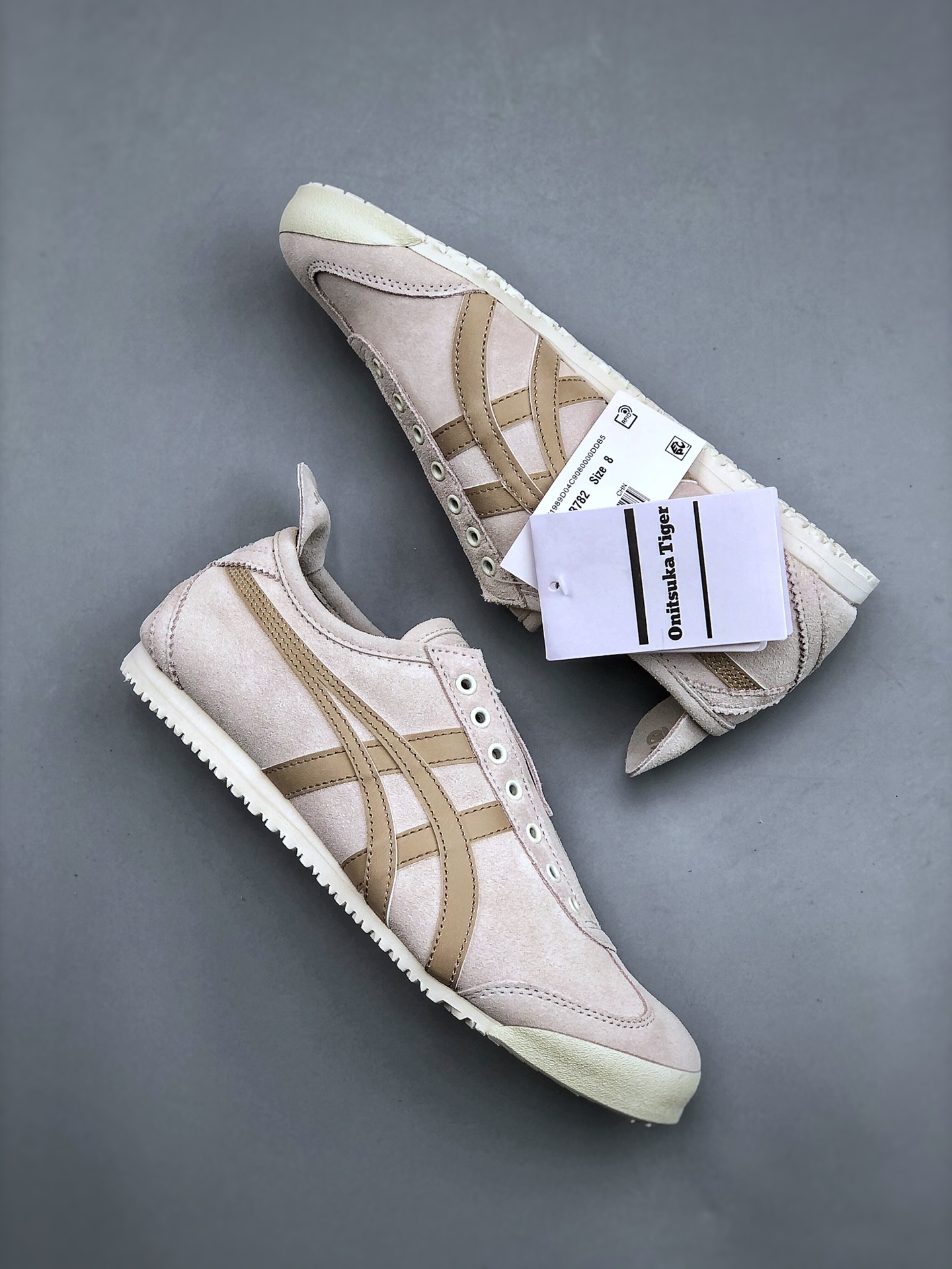 ⬆️22003-Asics-489 gallery