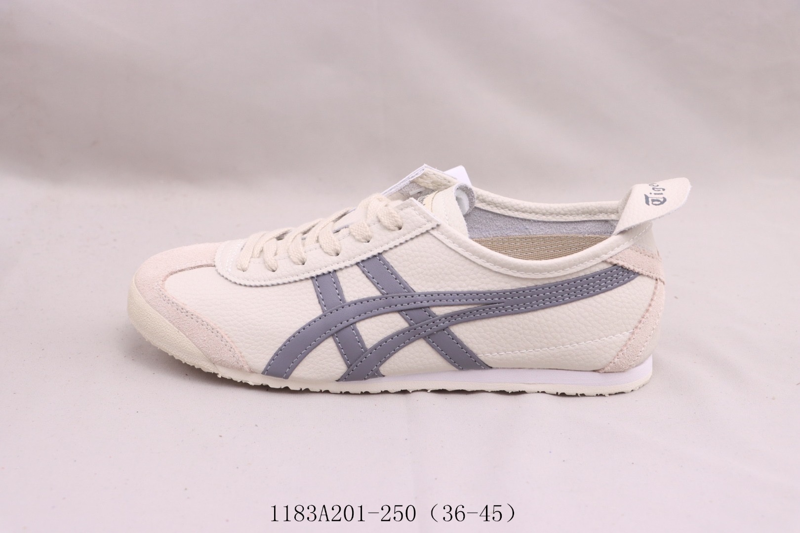 ⬆️22003-Asics-489 gallery