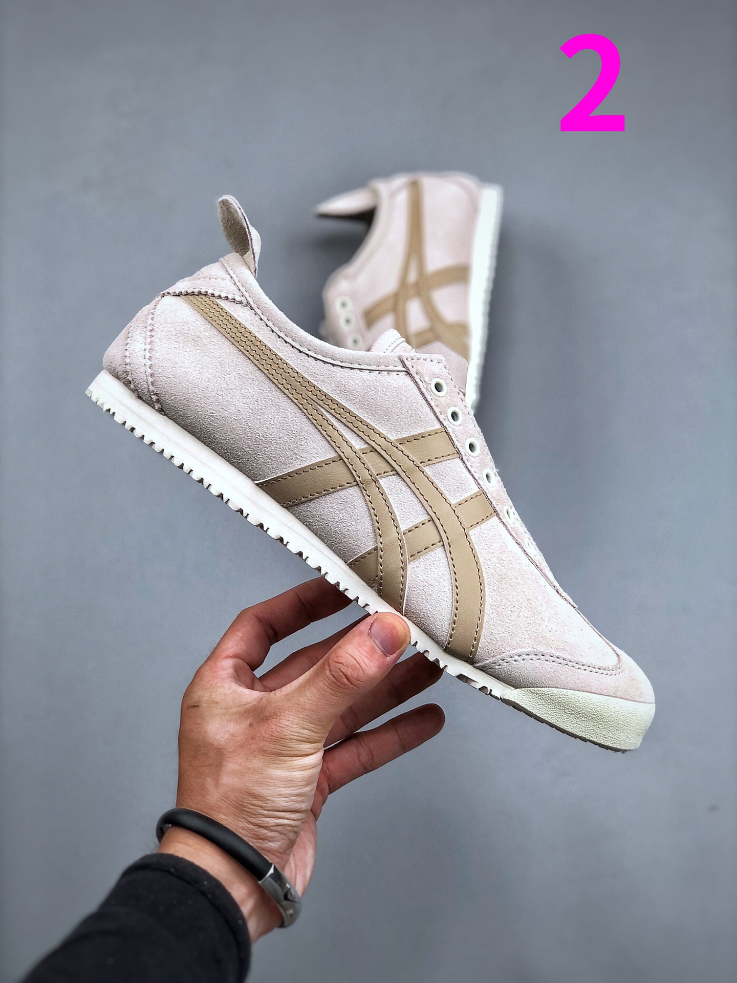 ⬆️22003-Asics-489 gallery