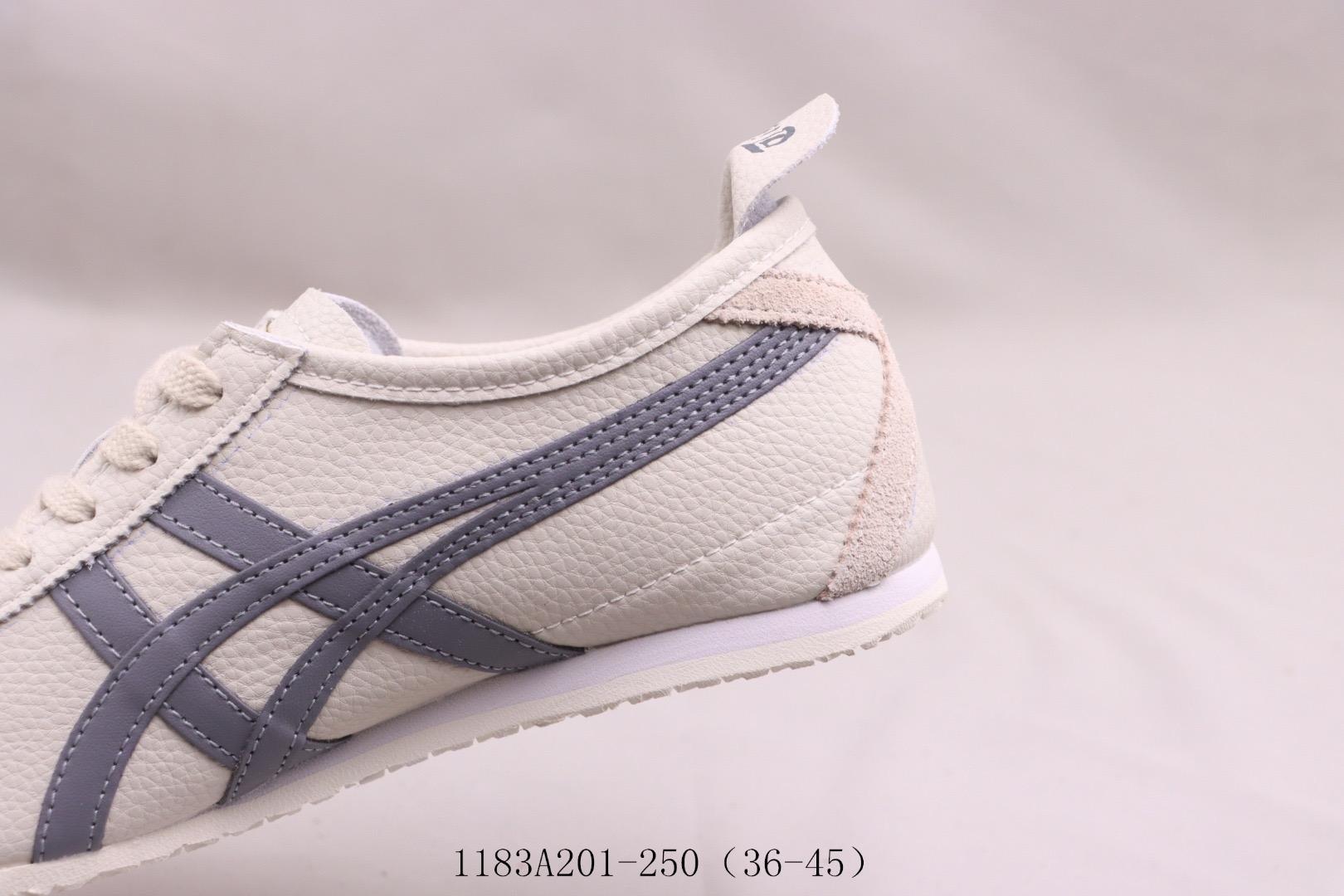 ⬆️22003-Asics-489 gallery