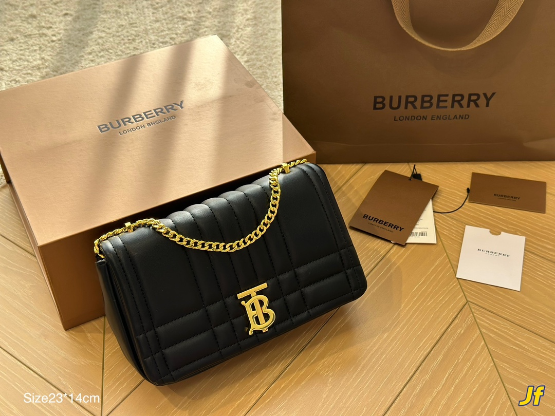 ⬆️22303-Burberry-399 gallery