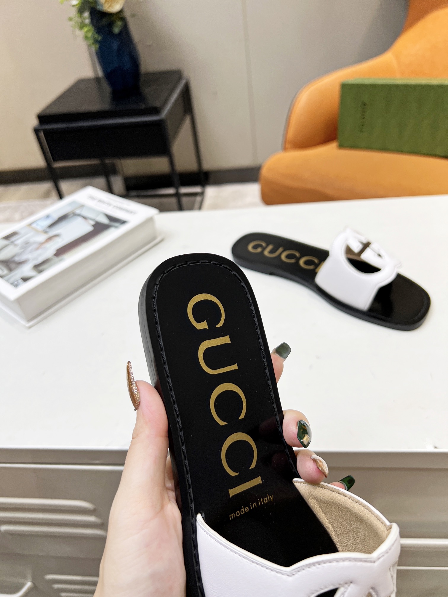 ⬆️22457-Gucci-580 gallery