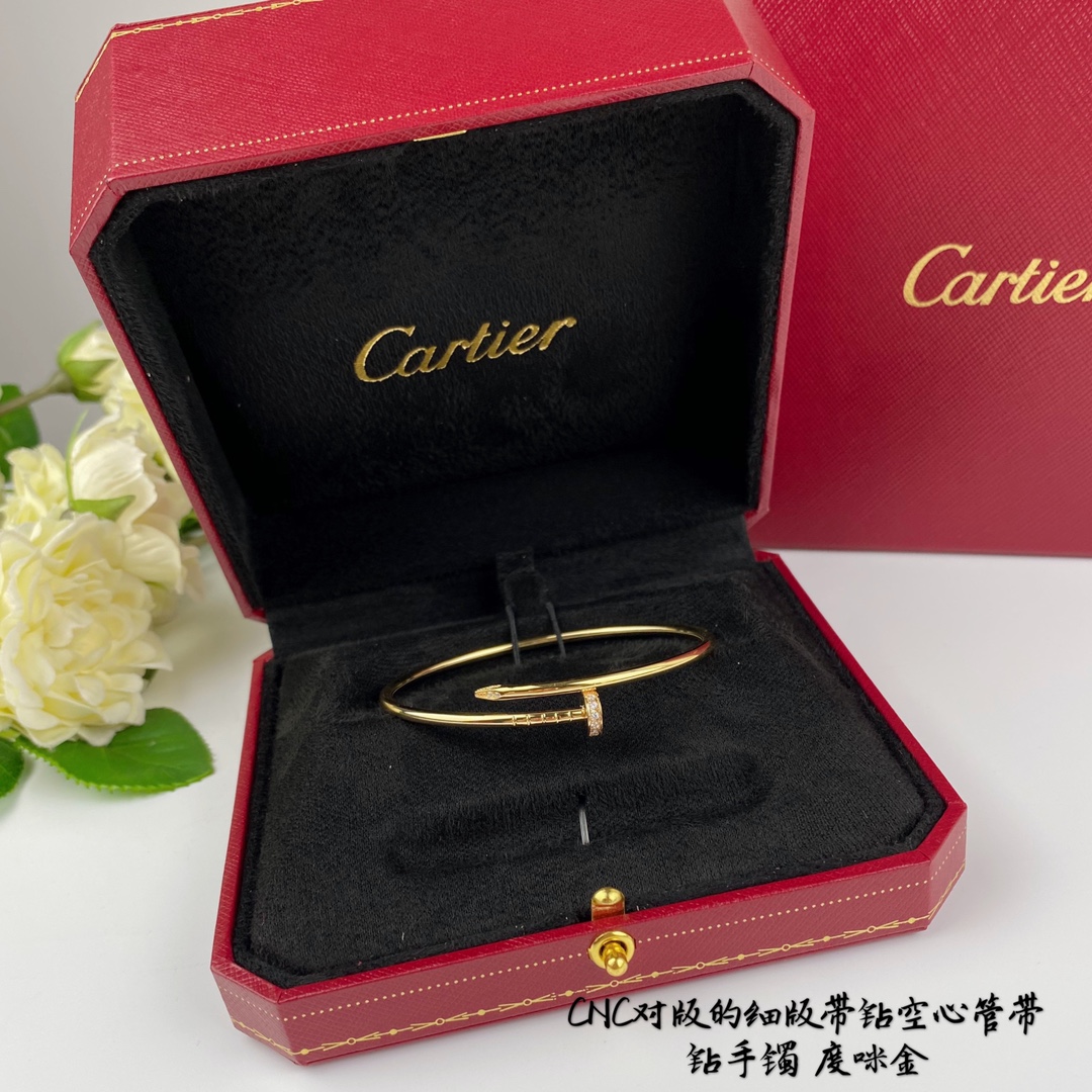 ⬆️22516-Cartier-550 gallery