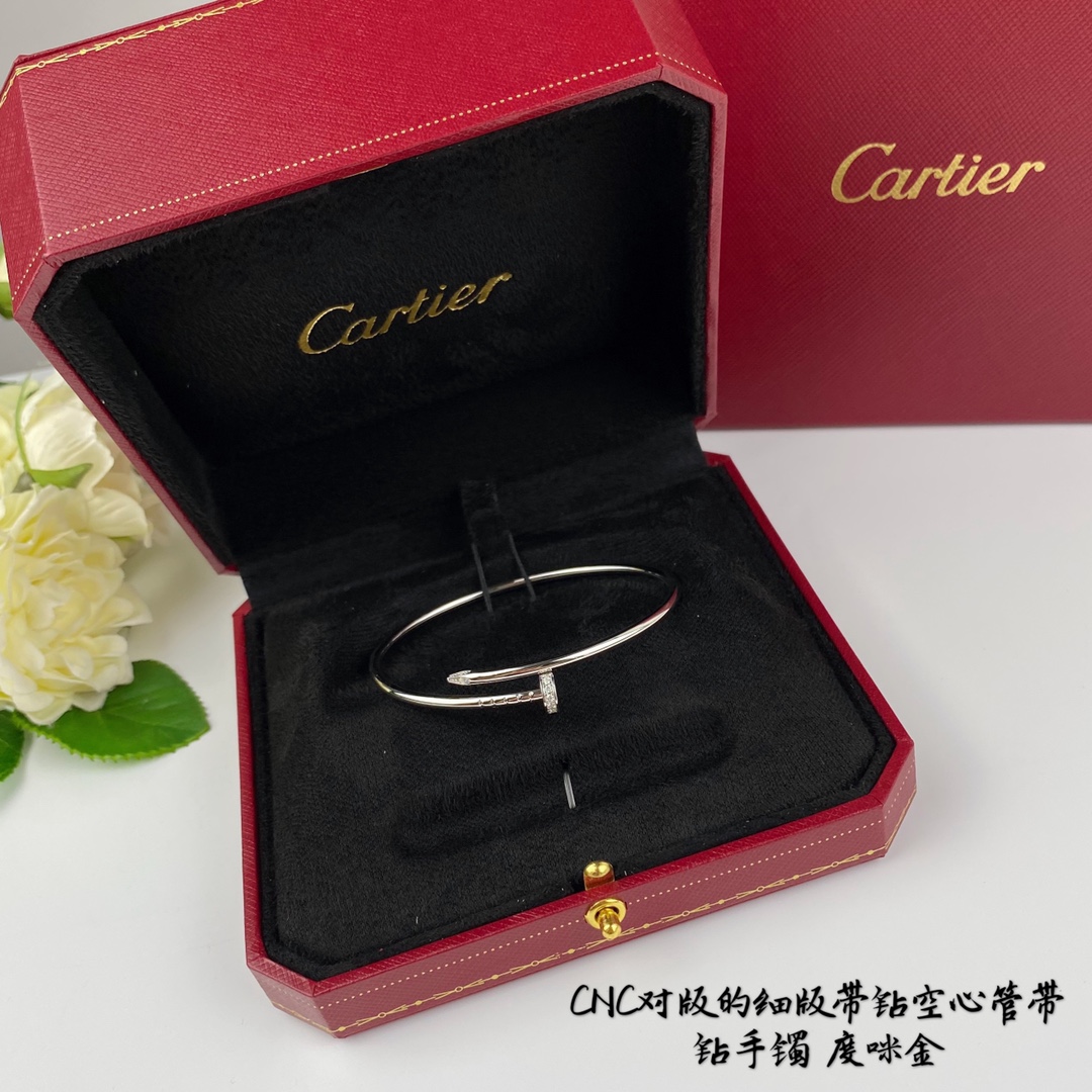 ⬆️22516-Cartier-550 gallery