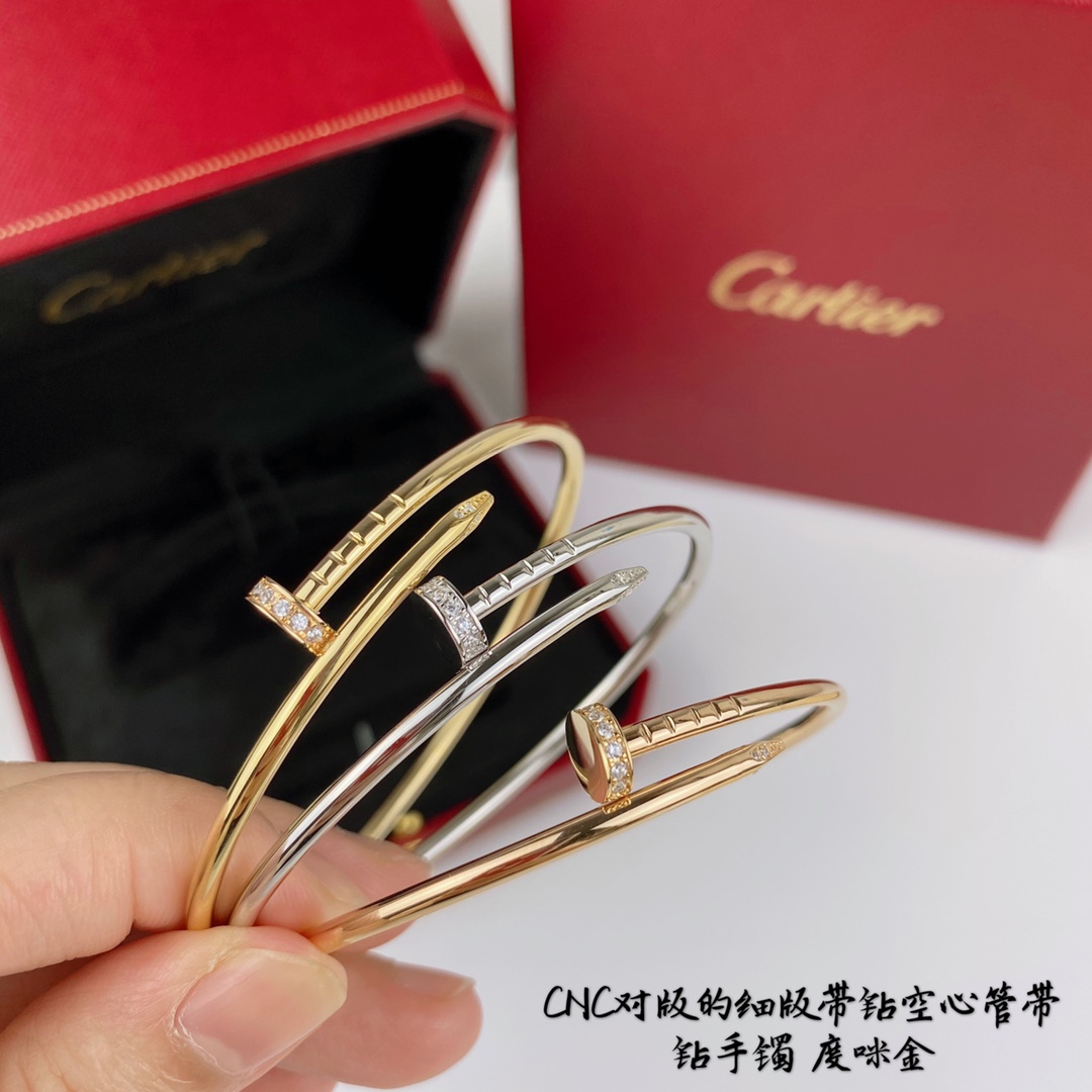 ⬆️22516-Cartier-550 gallery