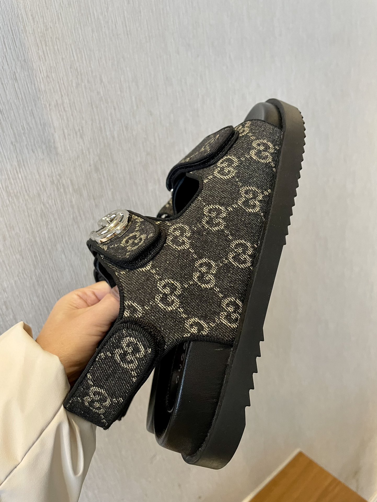 ⬆️22524-Gucci-860 gallery