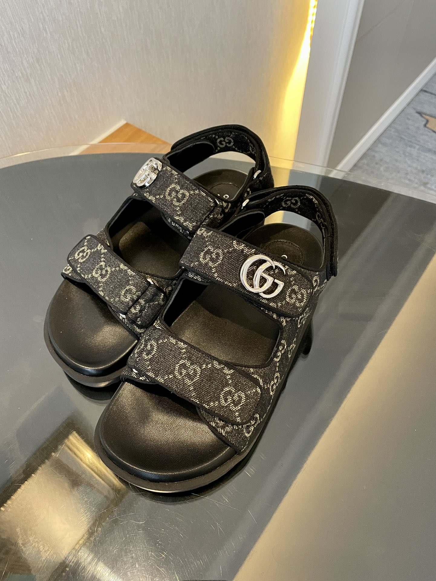 ⬆️22524-Gucci-860 gallery