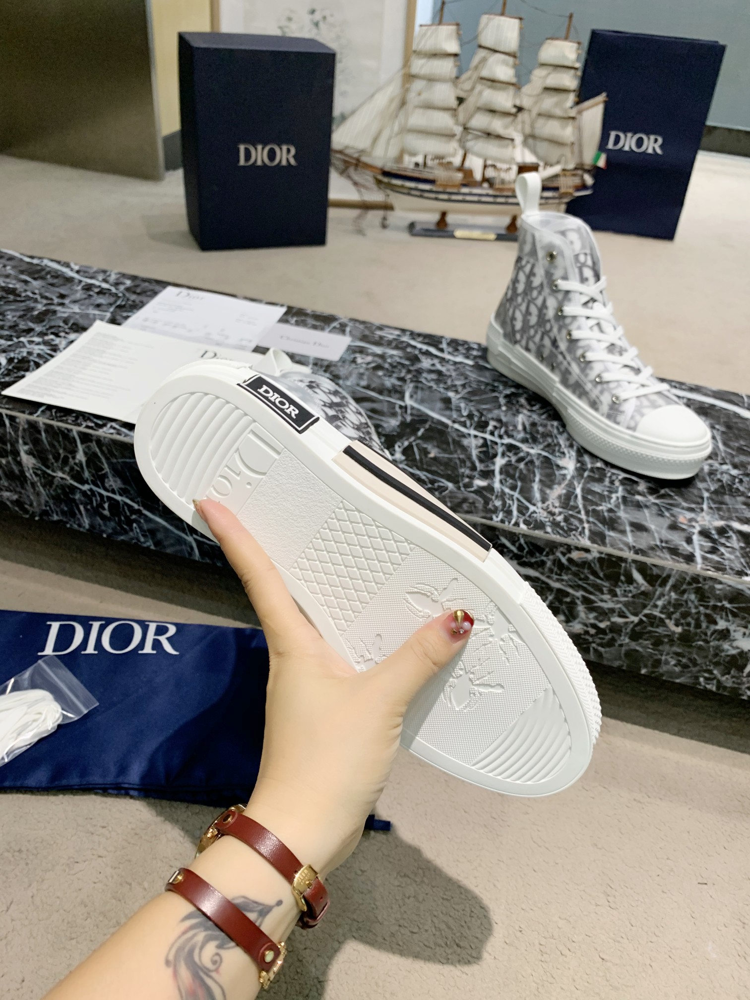 ⬆️22586-dior-745 gallery