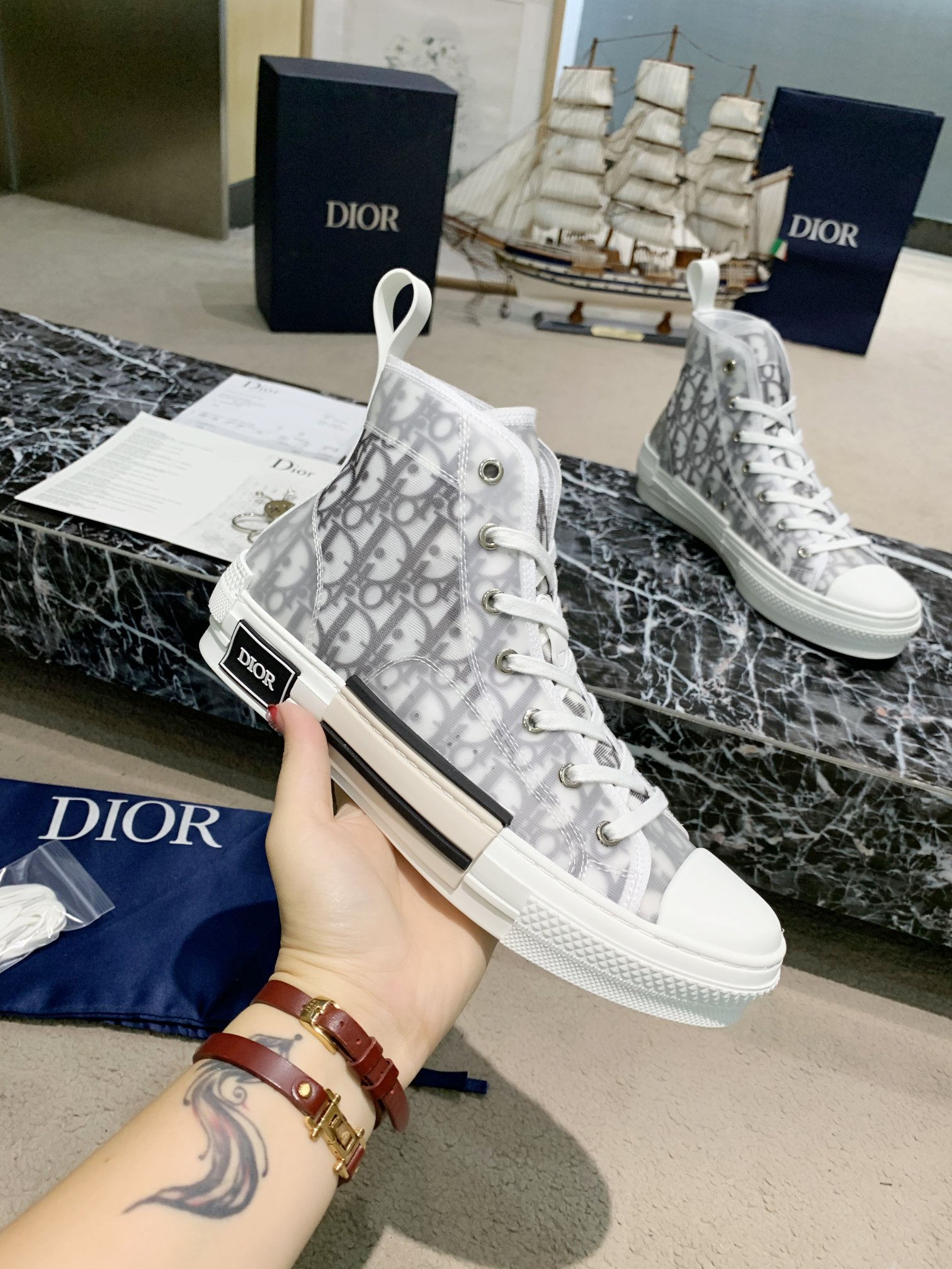 ⬆️22586-dior-745 gallery