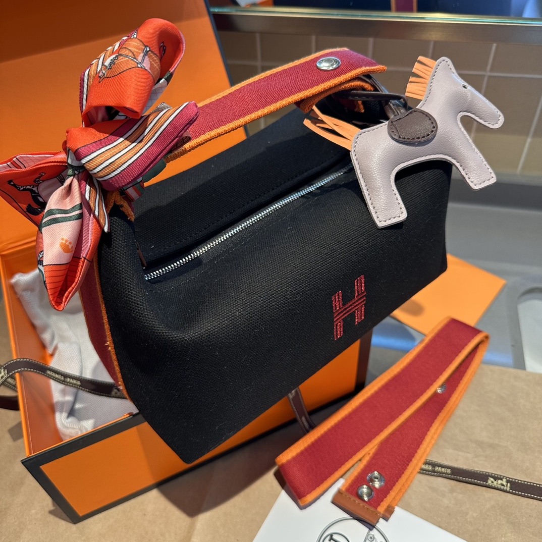 ⬆️22639-Hermès-371 gallery