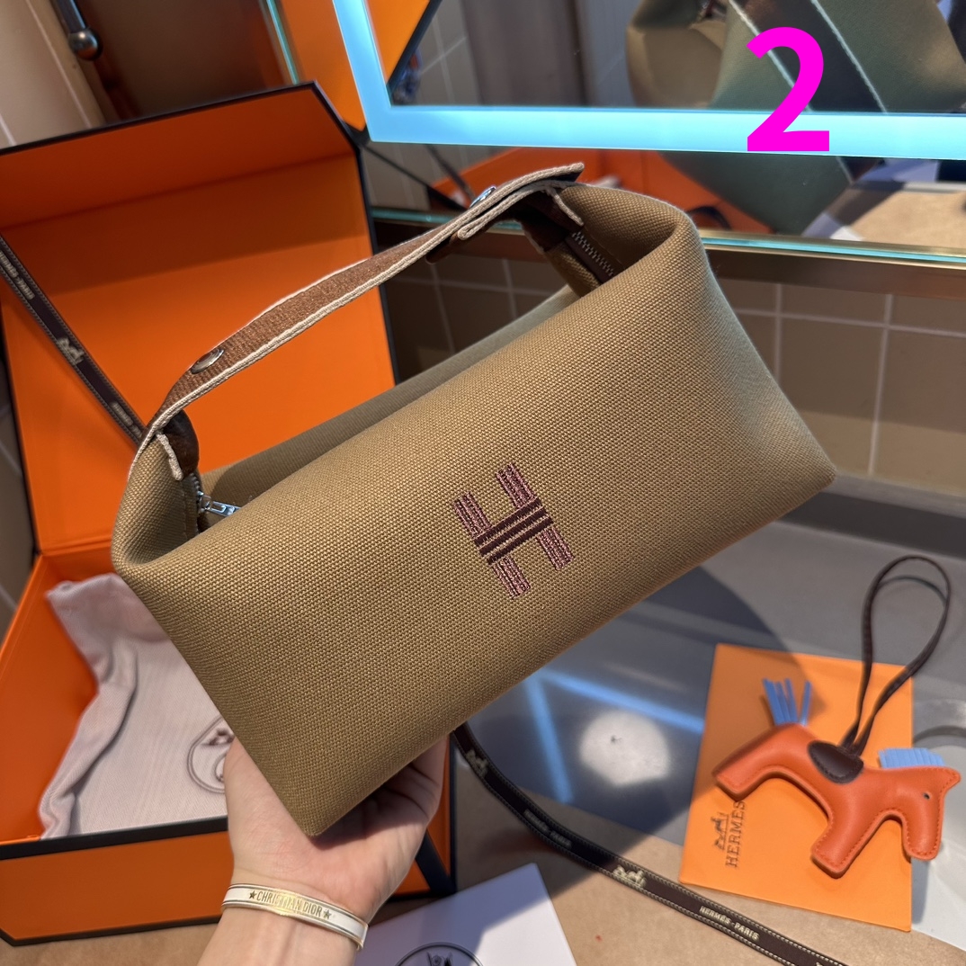 ⬆️22639-Hermès-371 gallery