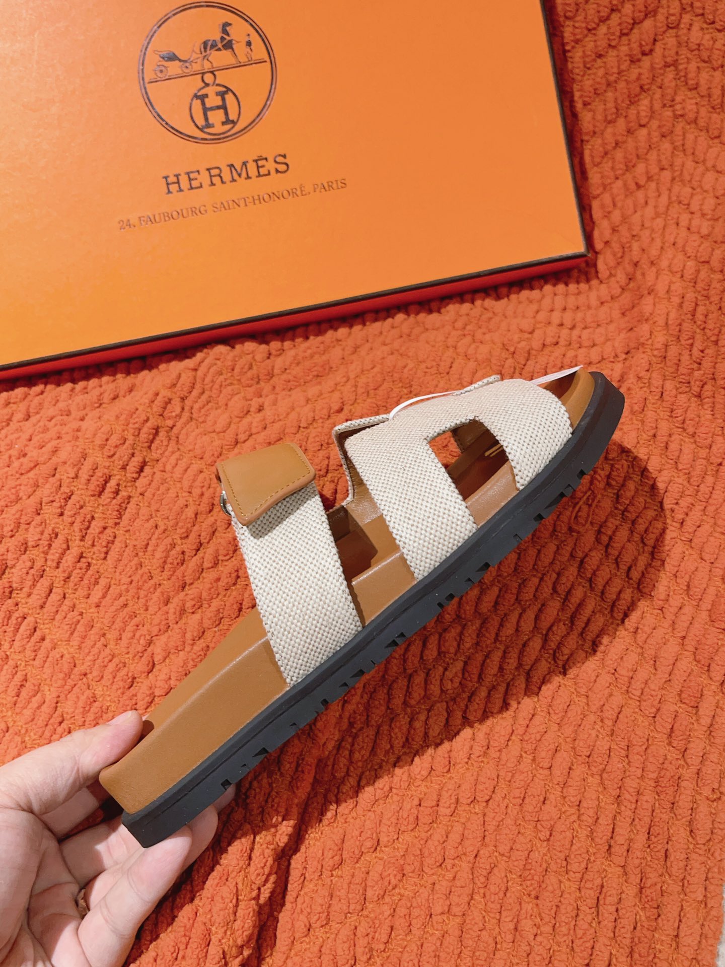 ⬆️22640-Hermès-874 gallery