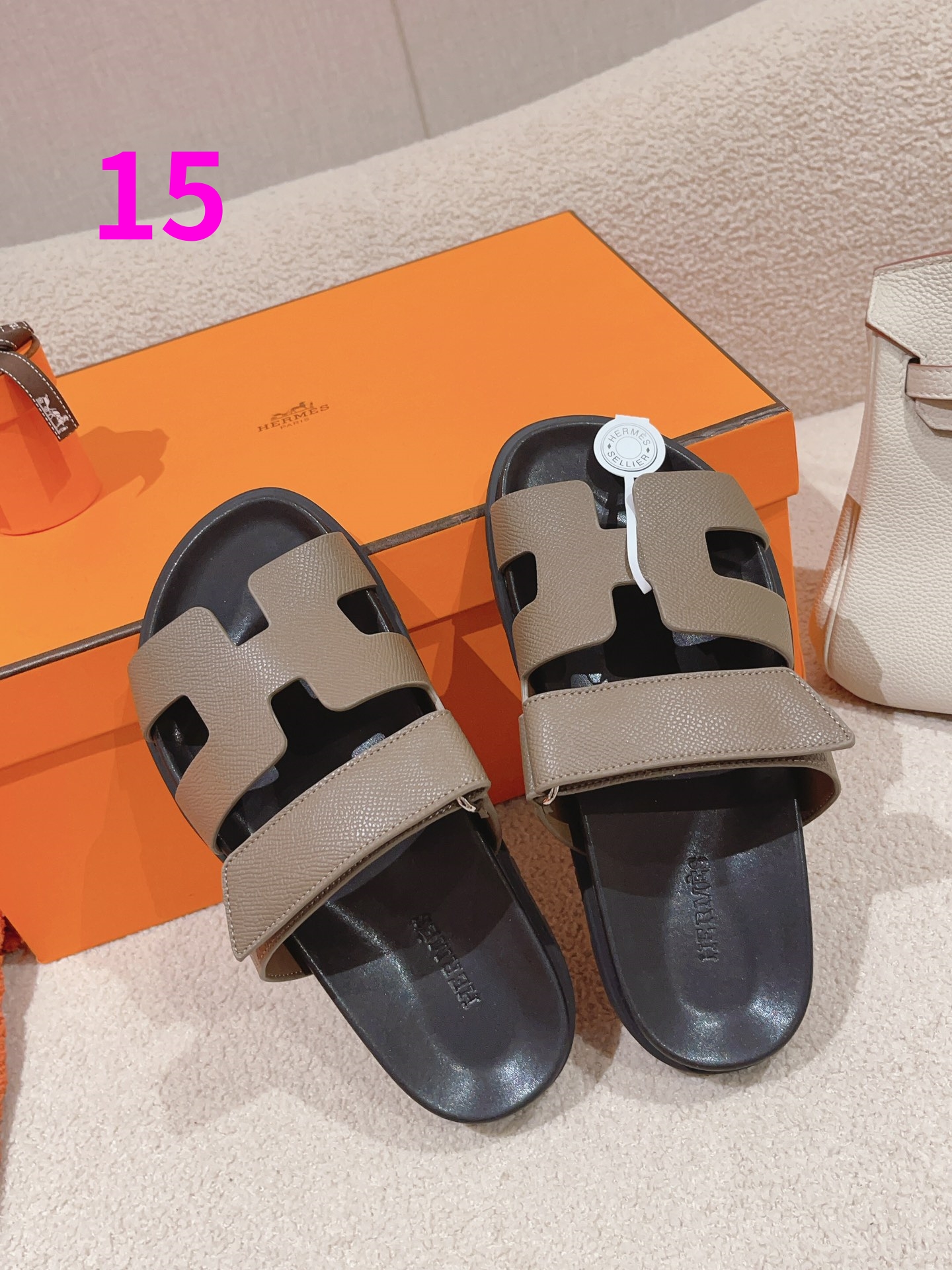 ⬆️22640-Hermès-874 gallery