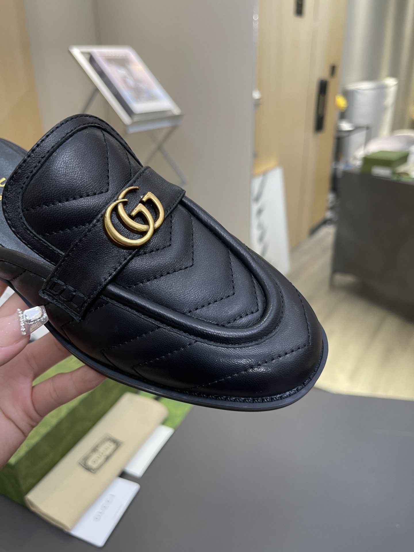 ⬆️22685-Gucci-720 gallery