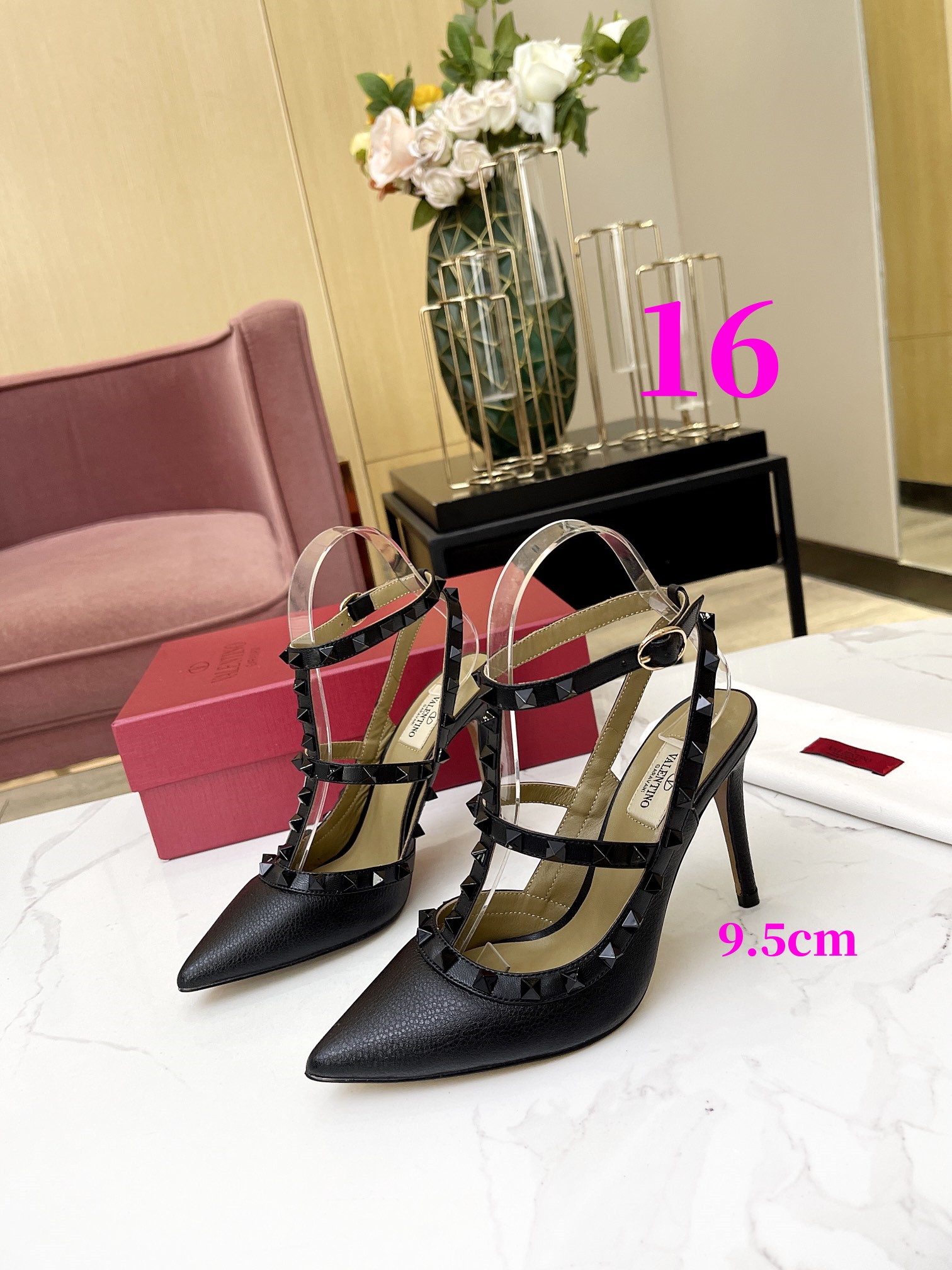 ⬆️22722-Valentino -768 gallery