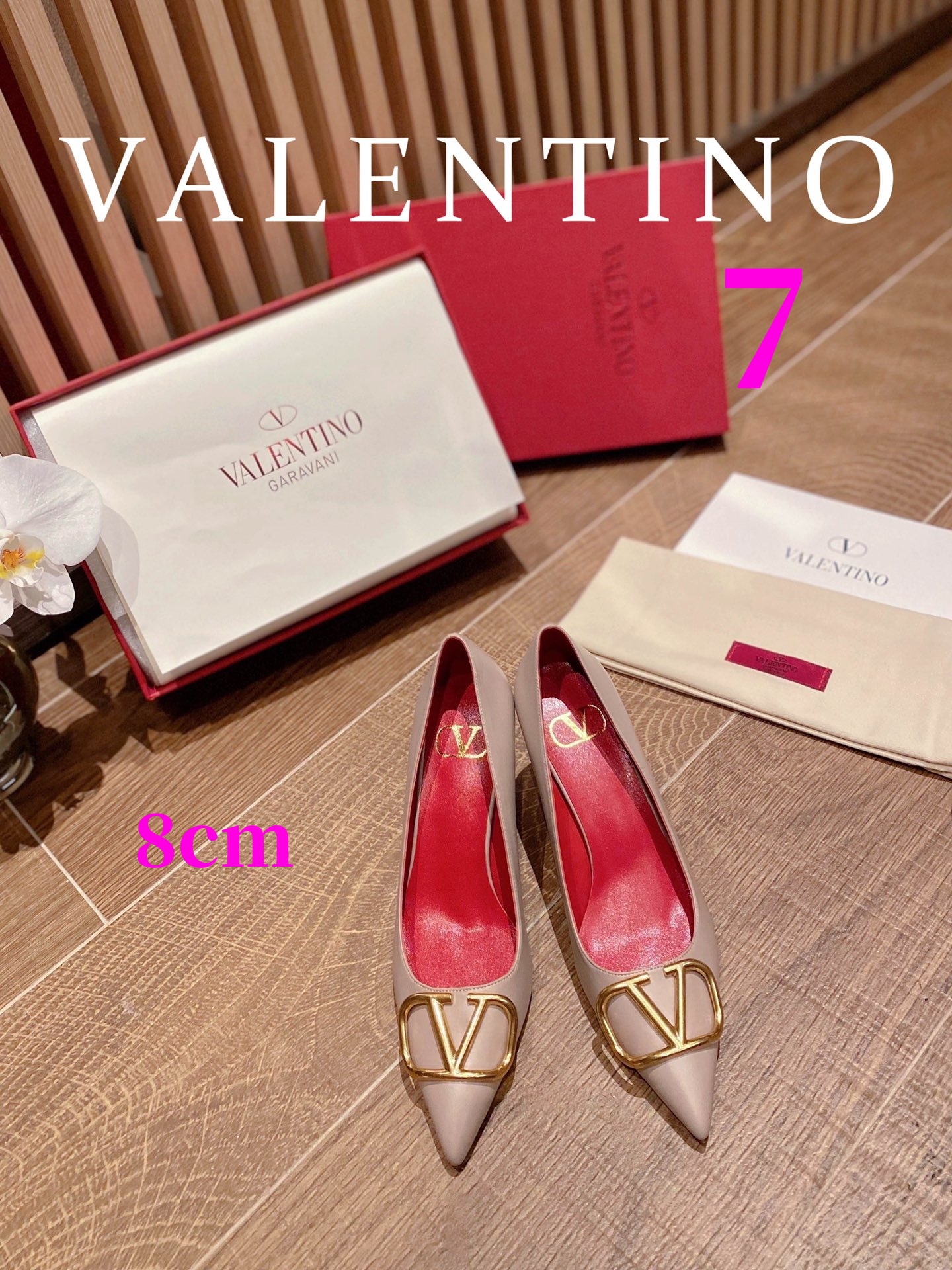 ⬆️22780-Valentino -805 gallery