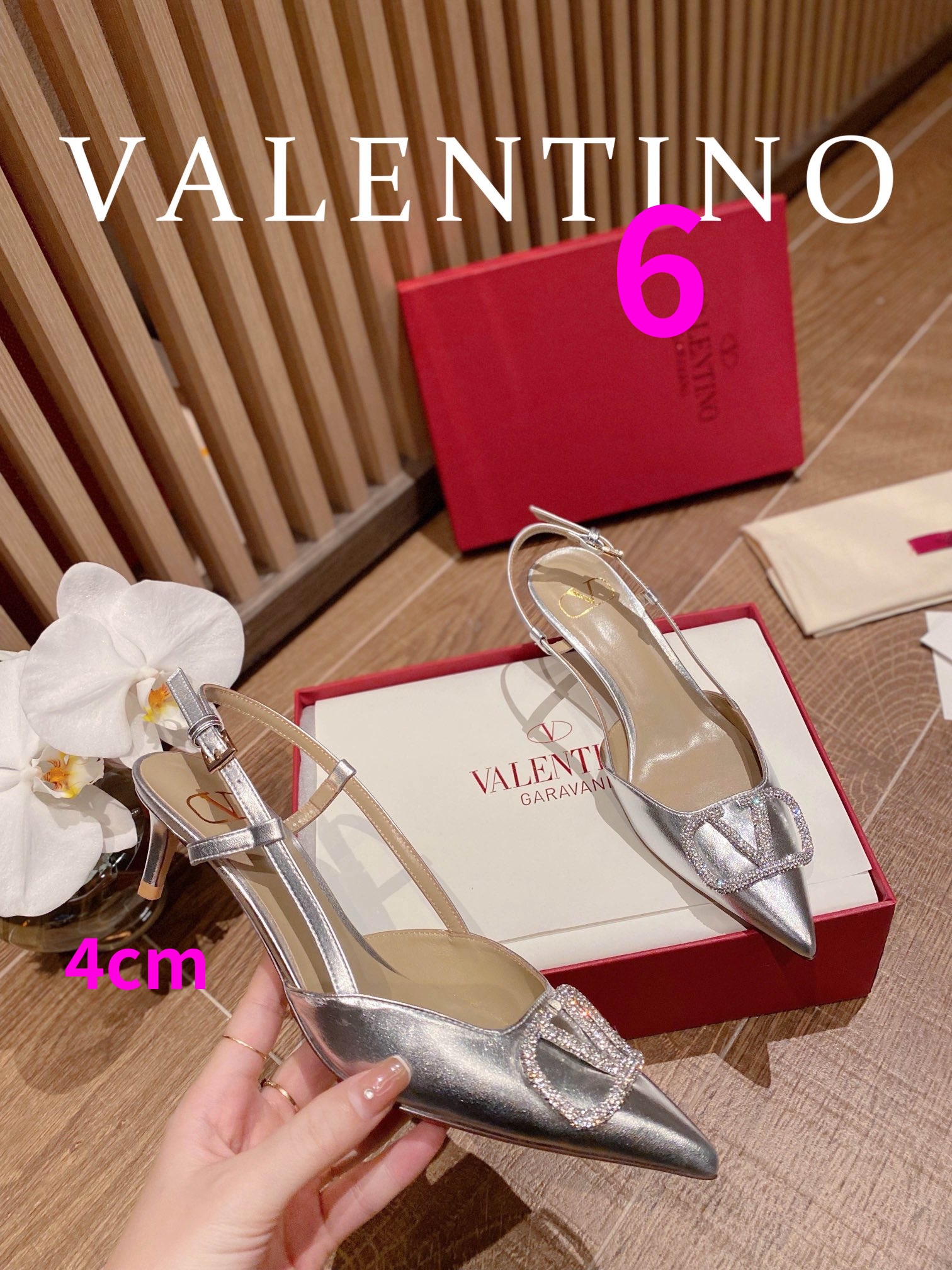 ⬆️23157-Valentino -825 gallery