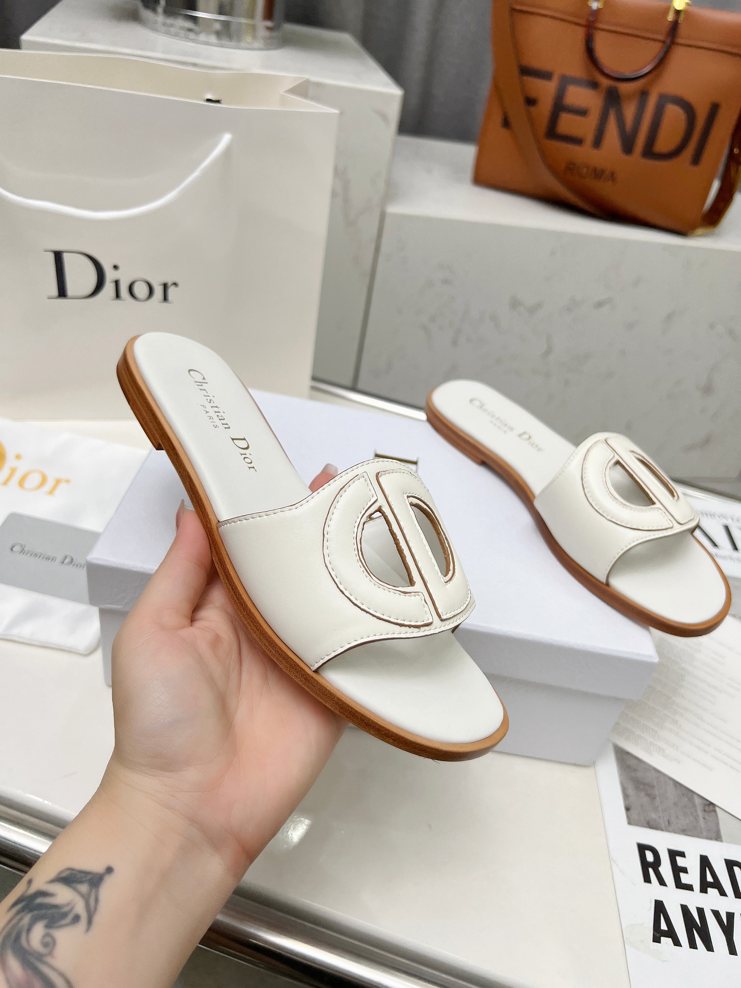 ⬆️23161-DIOR-625 gallery