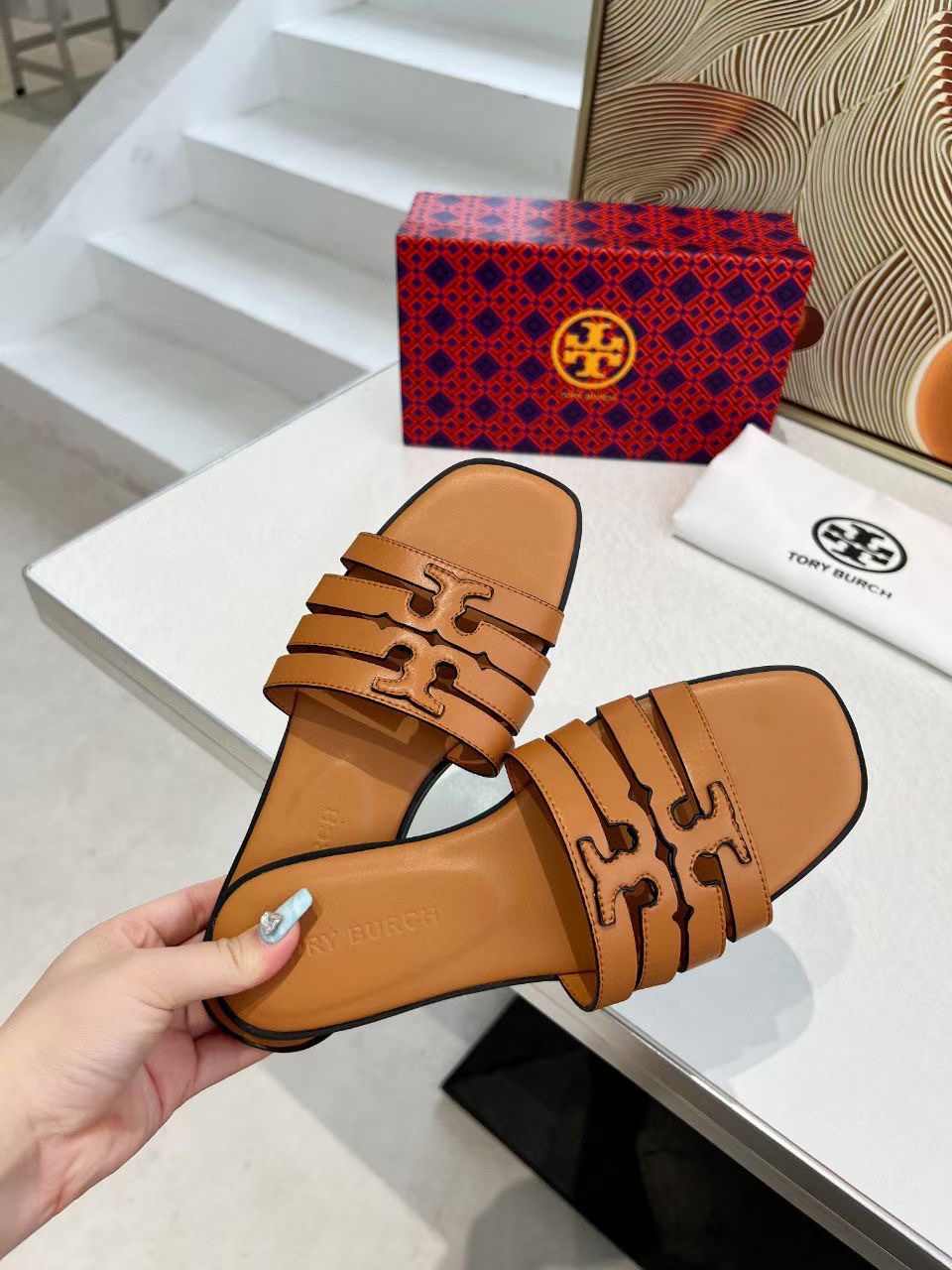 ⬆️23190--TORY BURCH-575 gallery