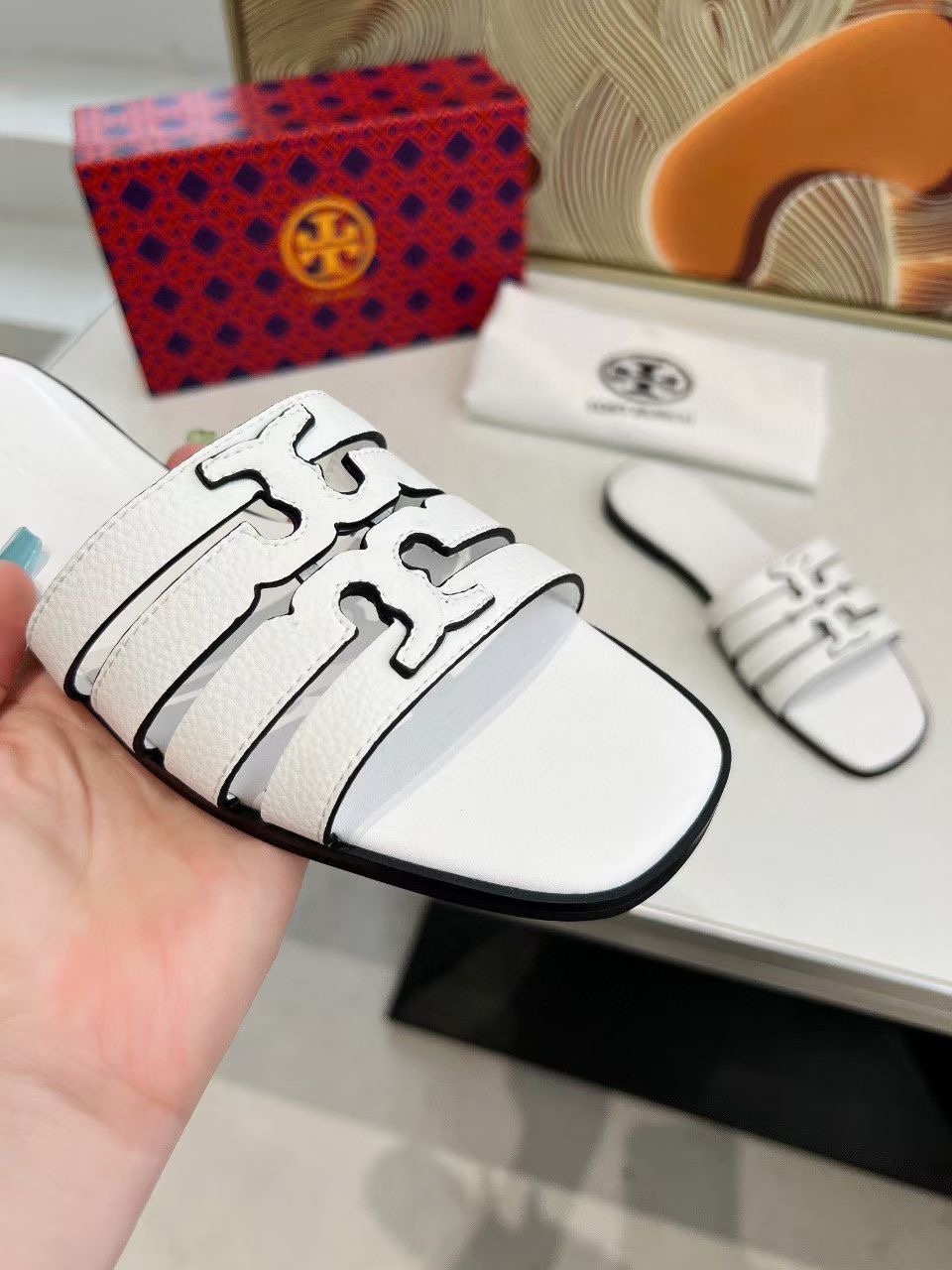 ⬆️23190--TORY BURCH-575 gallery