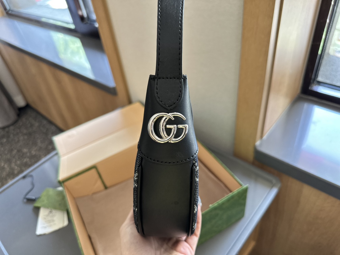 ⬆️23391-Gucci-395 gallery