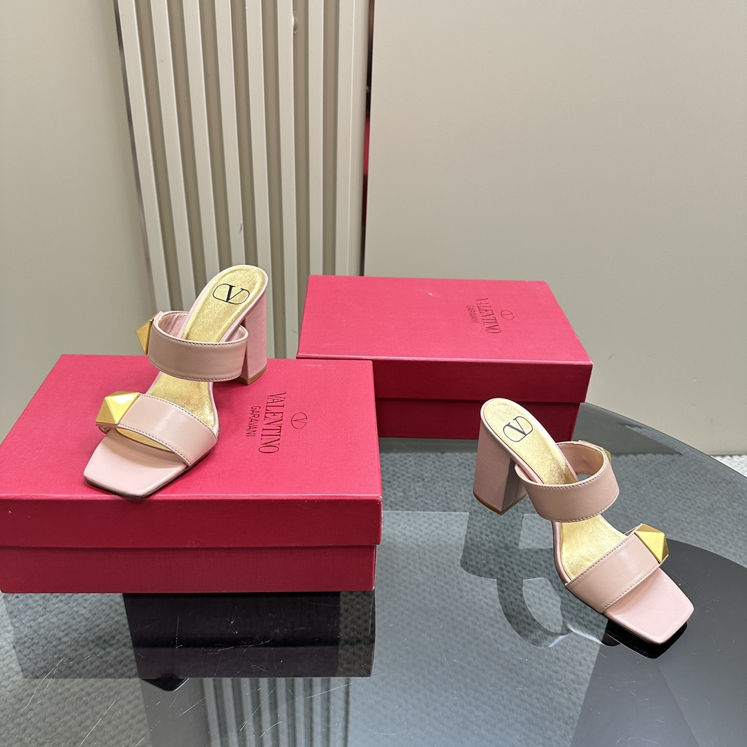 ⬆️23426-Valentino -825 gallery