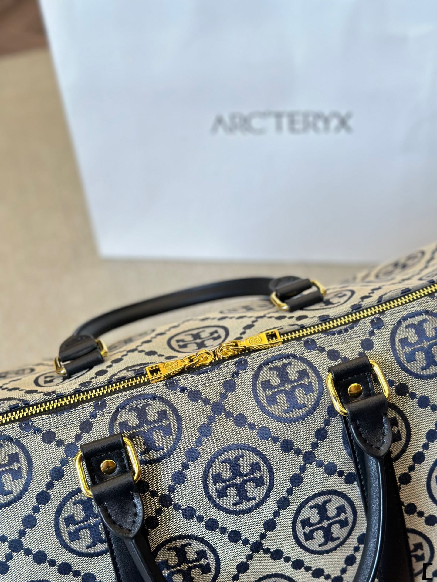 ⬆️23467-Tory Burch-500 gallery