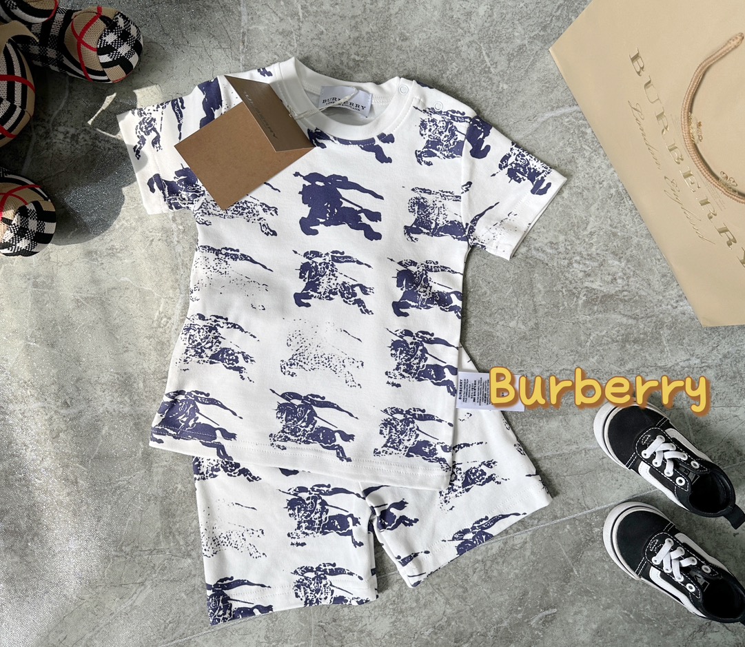 ⬆️23492-Burberry--328 gallery