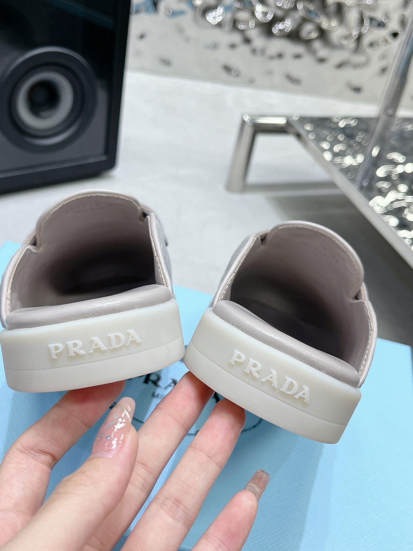 ⬆️23498-Prada-675 gallery