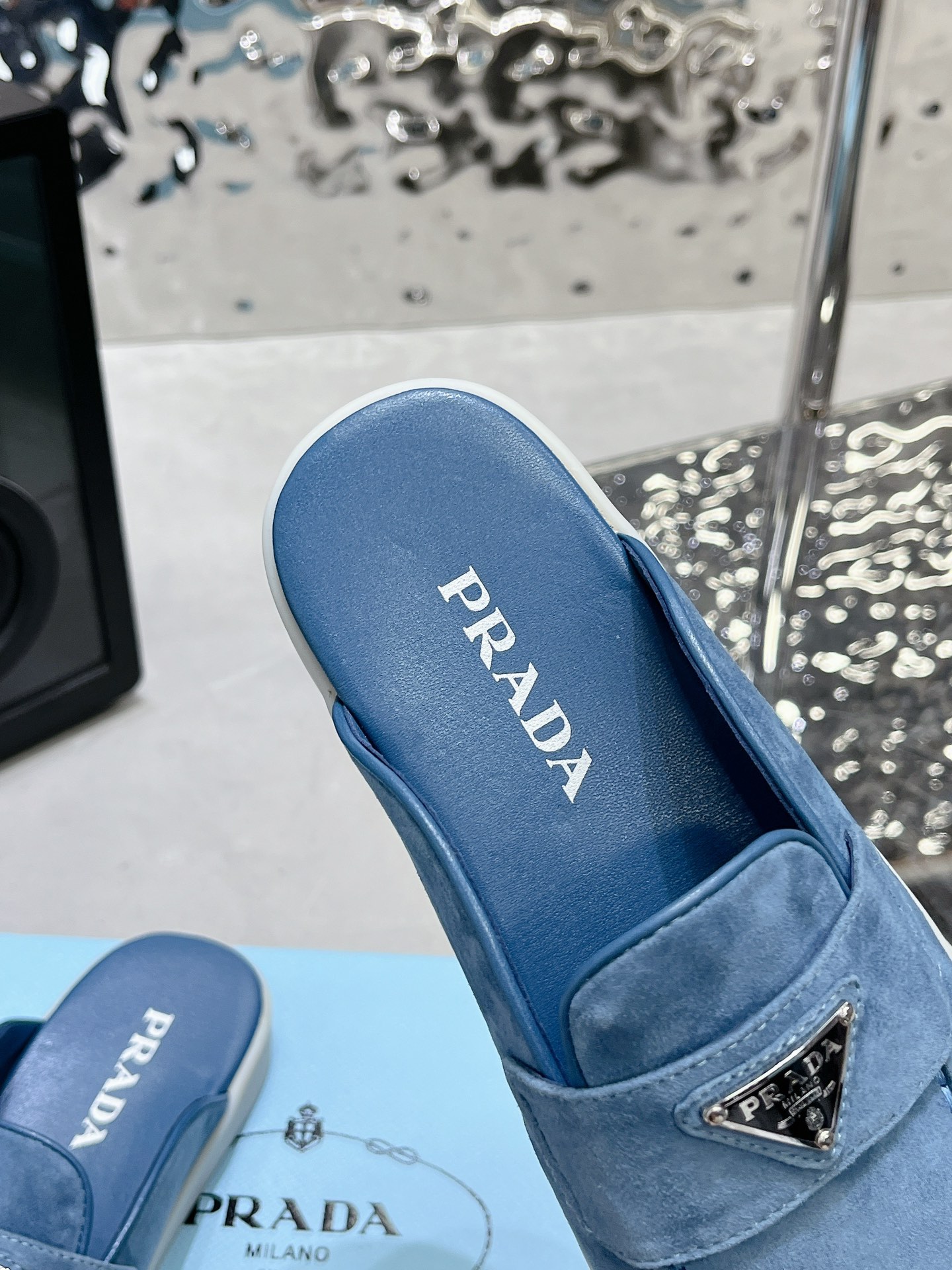 ⬆️23498-Prada-675 gallery