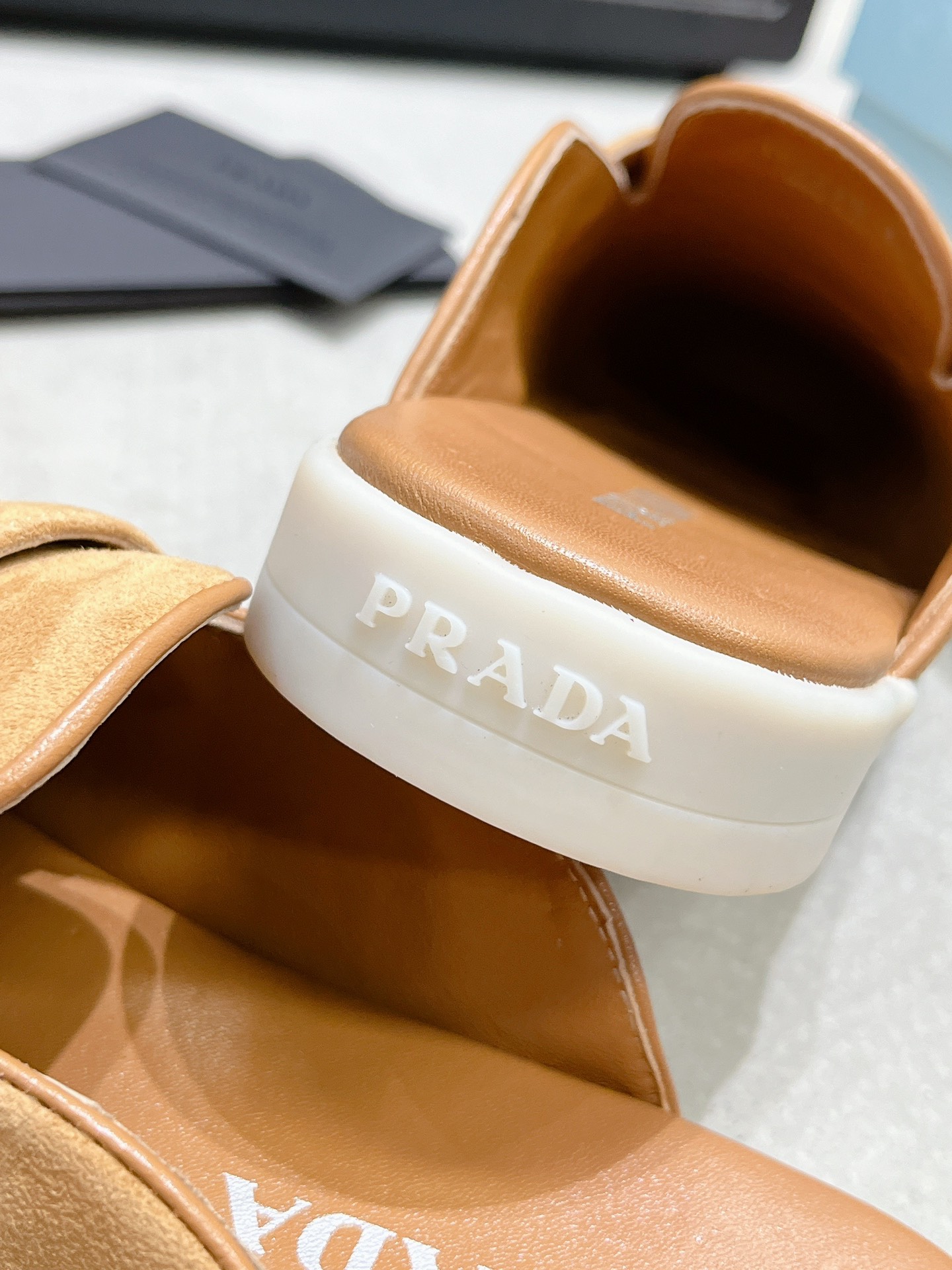 ⬆️23498-Prada-675 gallery