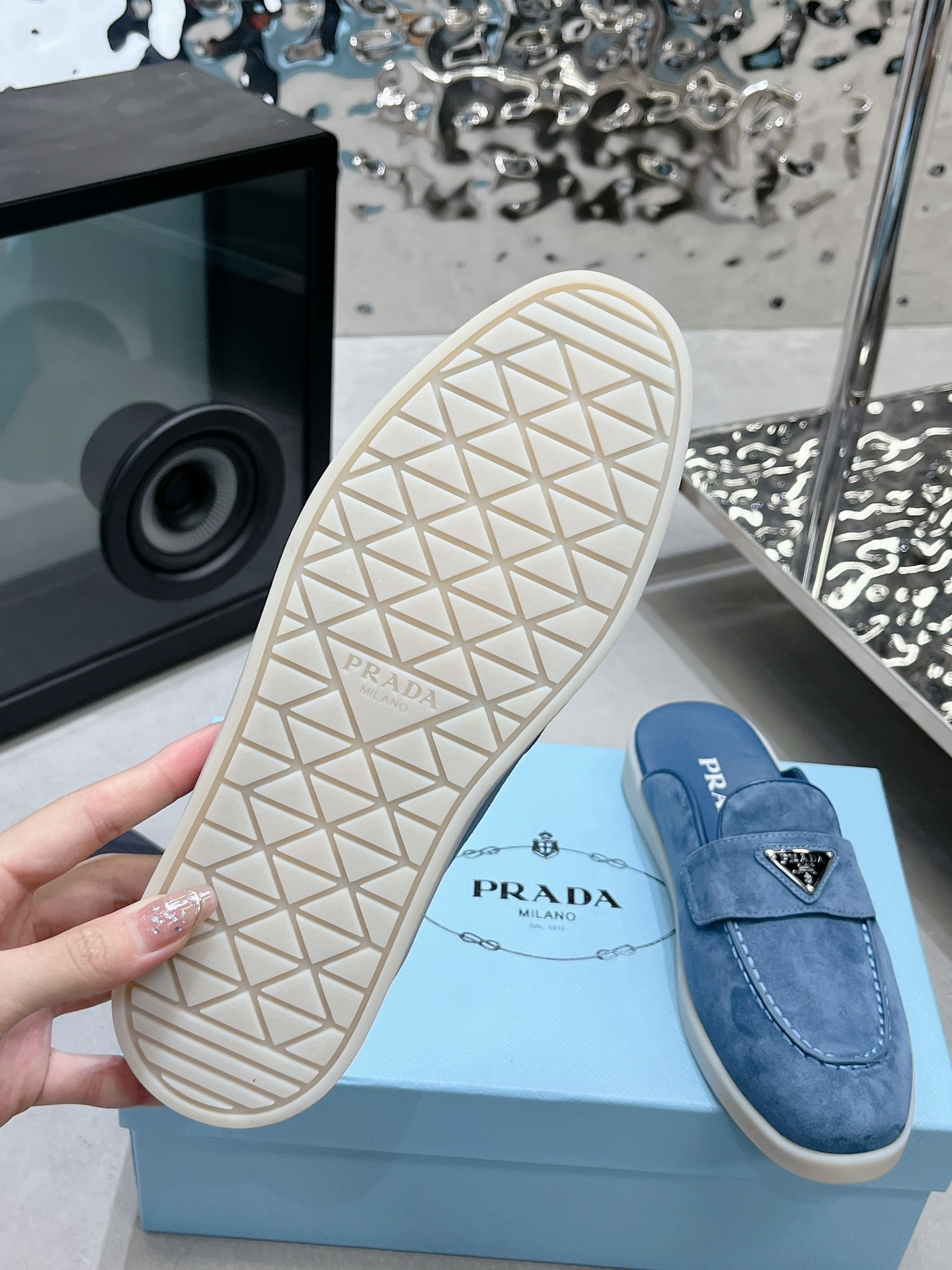 ⬆️23498-Prada-675 gallery