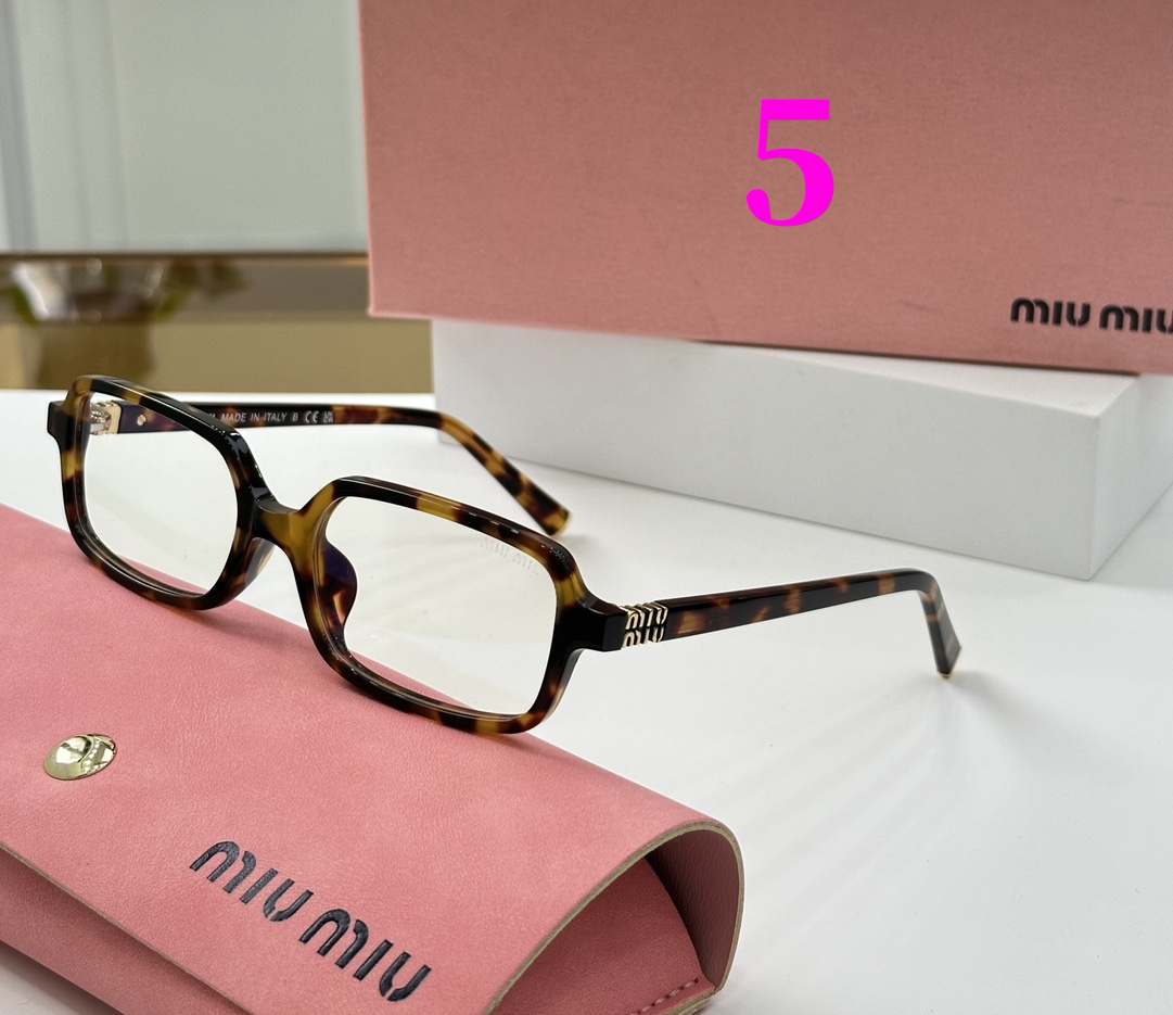 ⬆️23513-miumiu--399 gallery