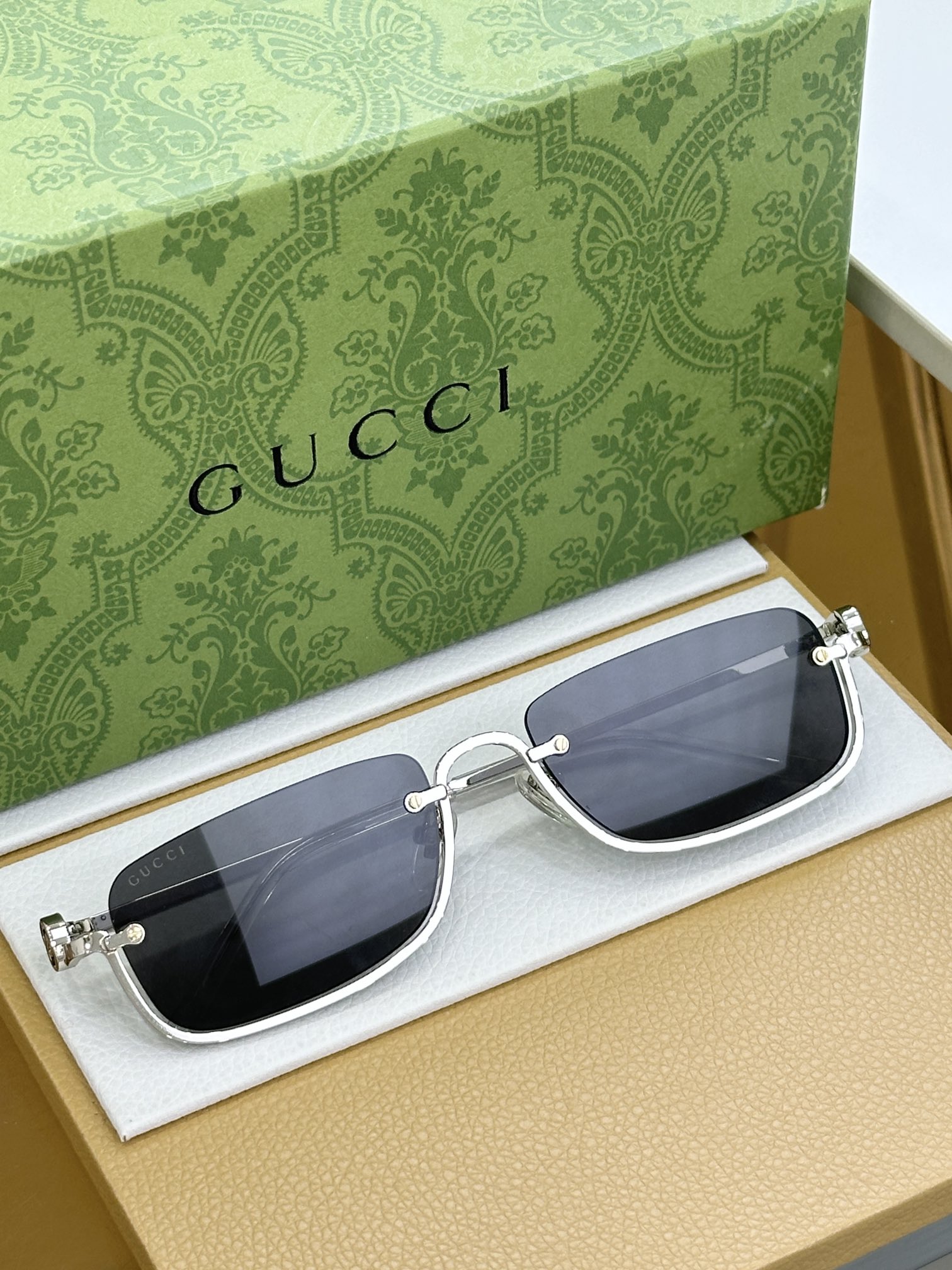 ⬆️23515-Gucci-425 gallery